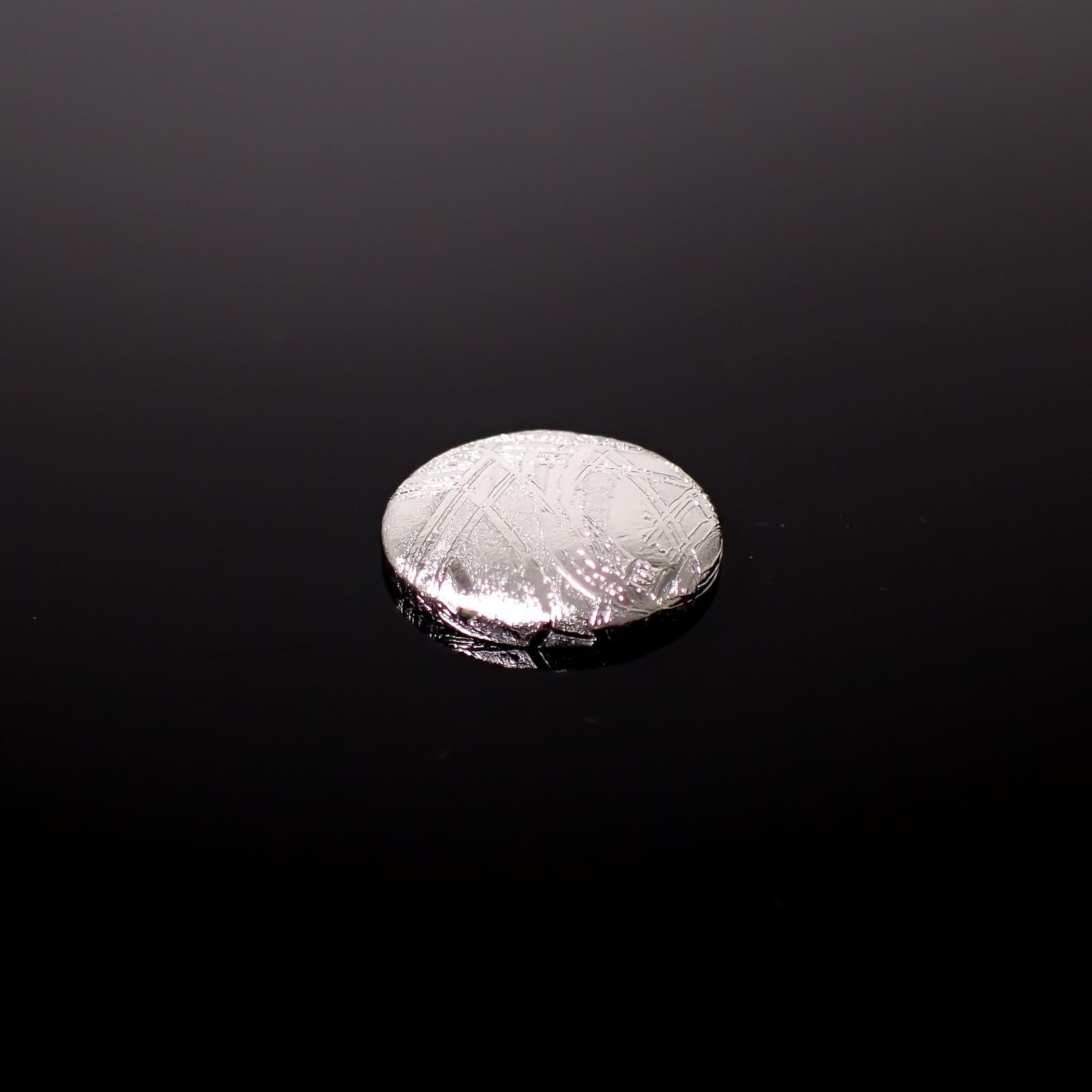 ムオニナルスタ隕石 発見地:スウェーデン 14.24ct[240125747]14.9x14.9mm前後