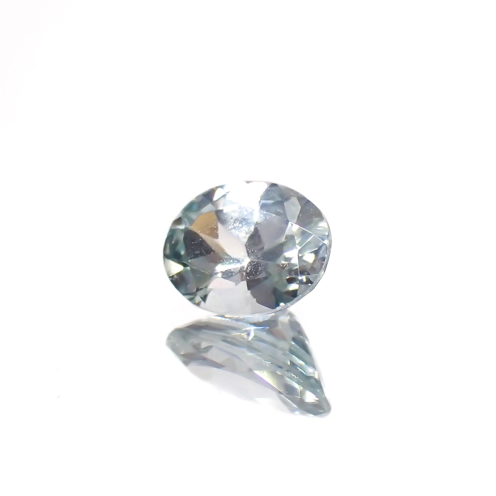 モンタナサファイア(宝石名サファイア)アメリカ・モンタナ州産 0.40ct 識別済[230622431]5.2x3.9mm前後