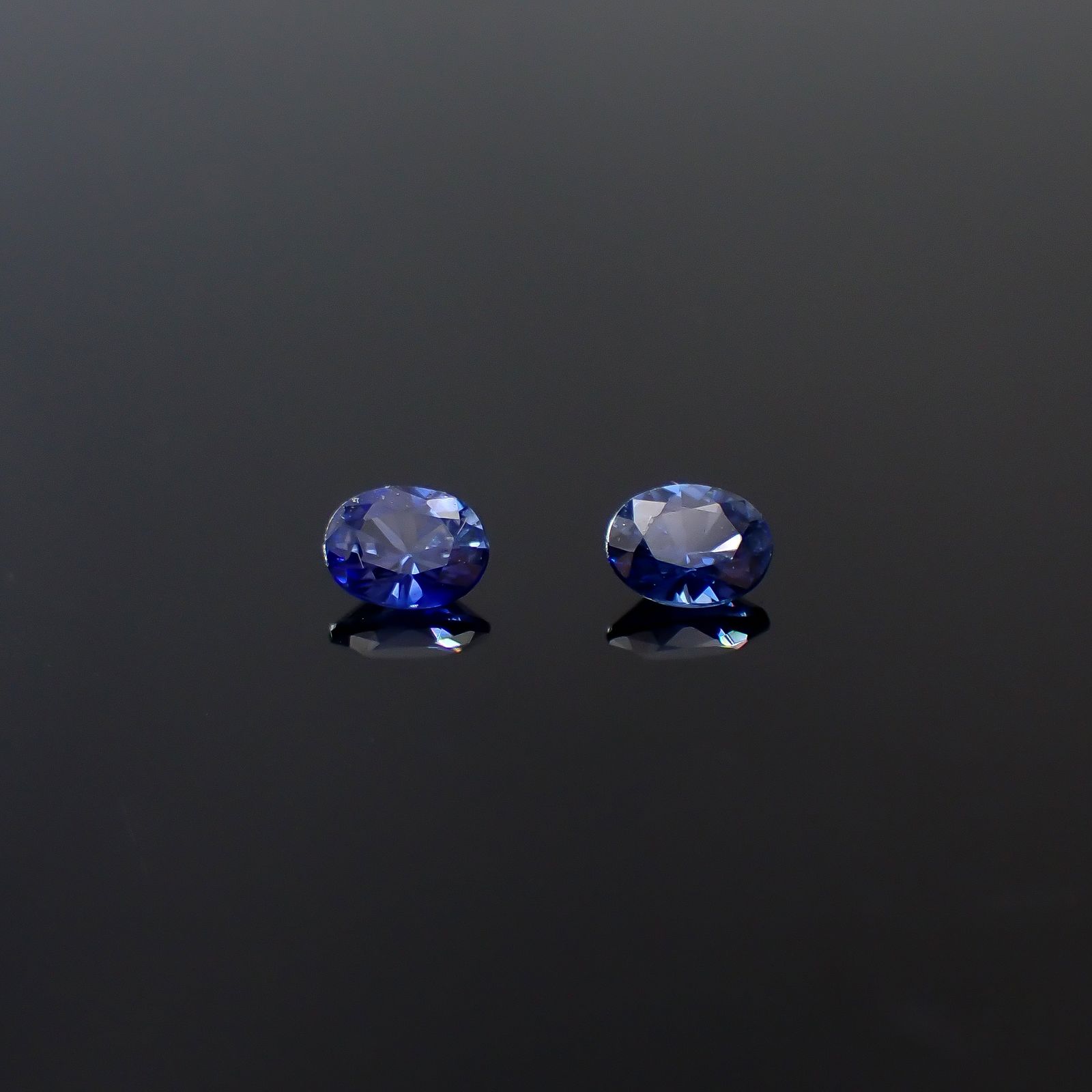 ◇ペアセット◇サファイア スリランカ/マダガスカル産 0.43ct(2pcs合計) [250830992]4x3.1mm前後
