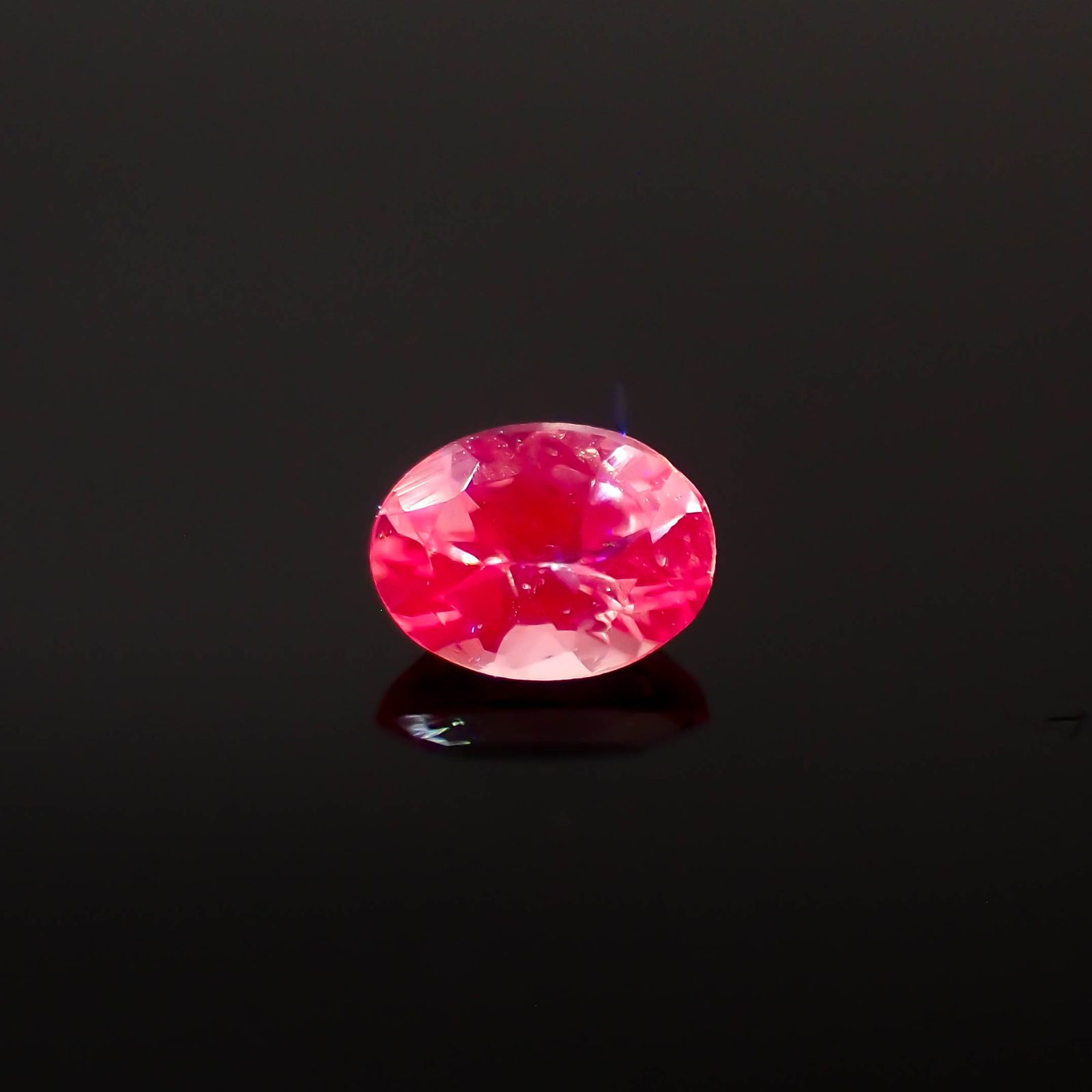 シルキーピンクスピネル タンザニア産 0.19ct[230421579]4x2.9mm前後