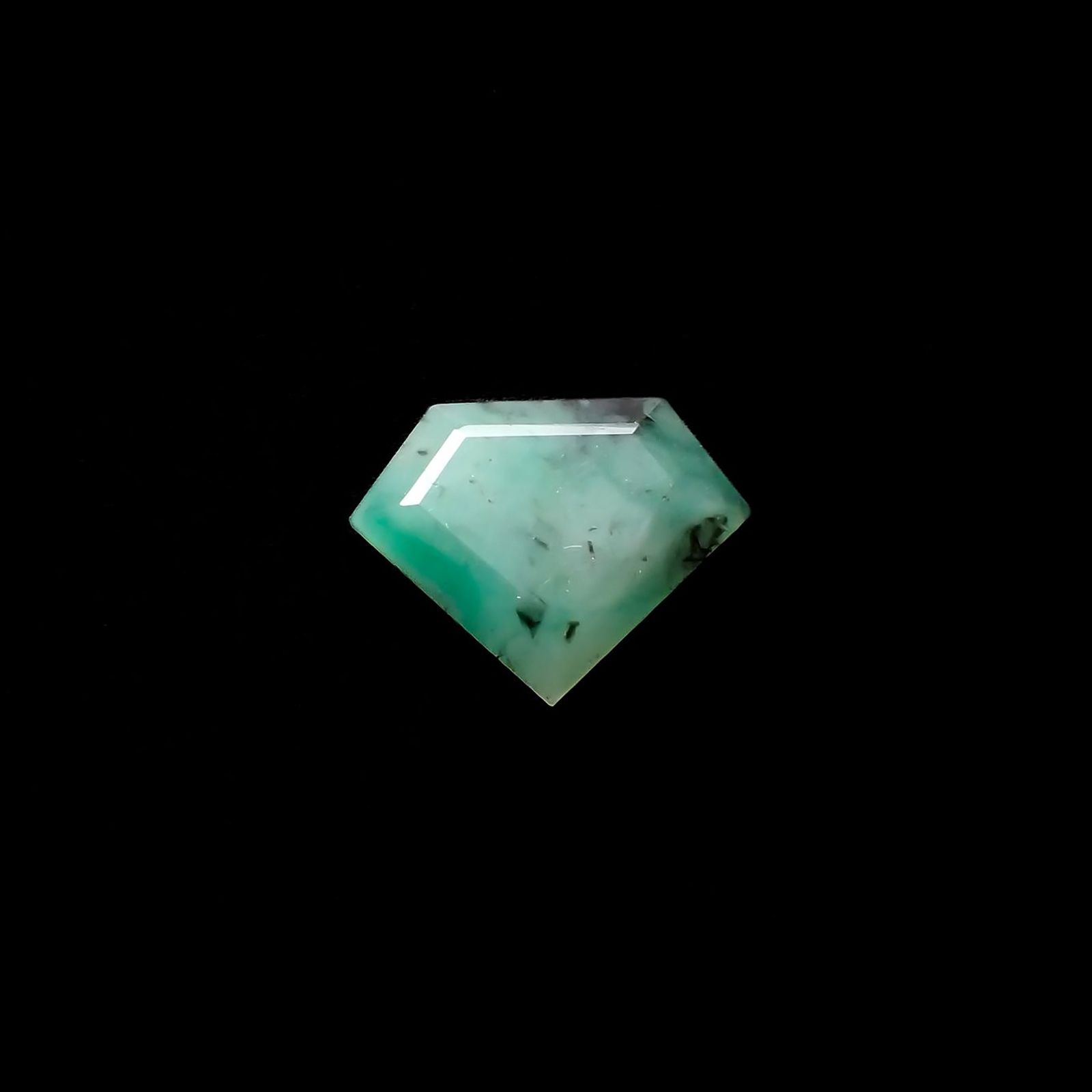 ◇カスタムカット◇エメラルド ブラジル産 2.53ct / 14.2x11.1mm前後 [240326482]