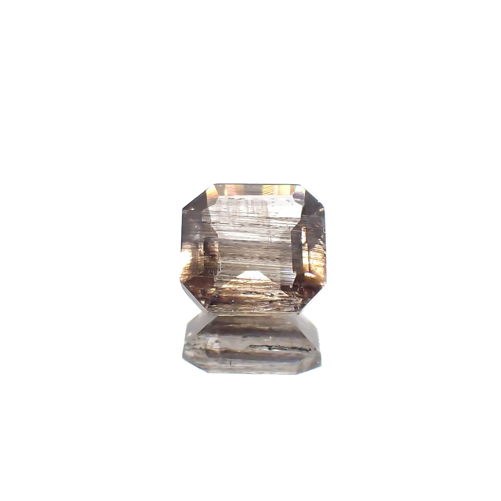レインボースキャポライト ブラジル産 0.74ct[230320922]5.9x5.9mm前後
