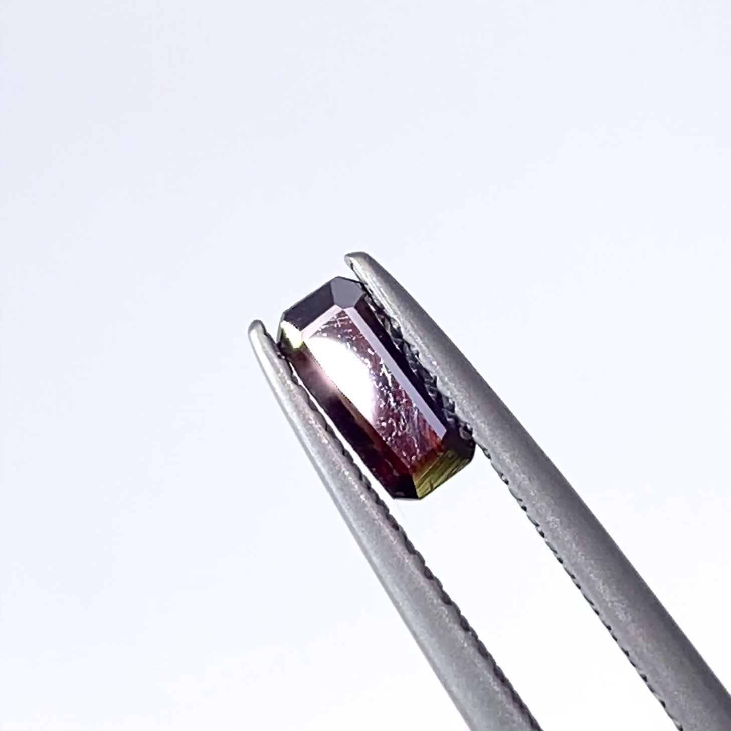 ルチル単結晶 ブラジル産 0.28ct[221219718]6.4x2.9mm前後 | TOP