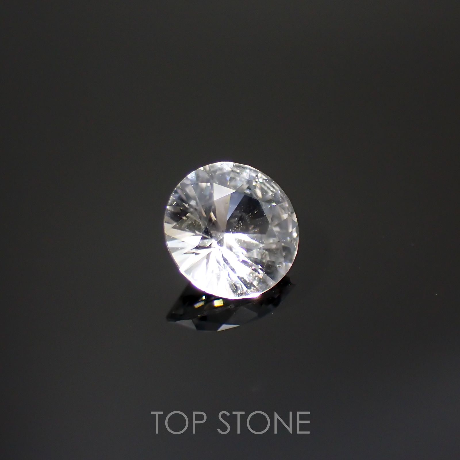 フェナカイト(宝石名フェナカイト)ブラジル産 0.83ct 識別済[220115167]6.5x6.5mm前後