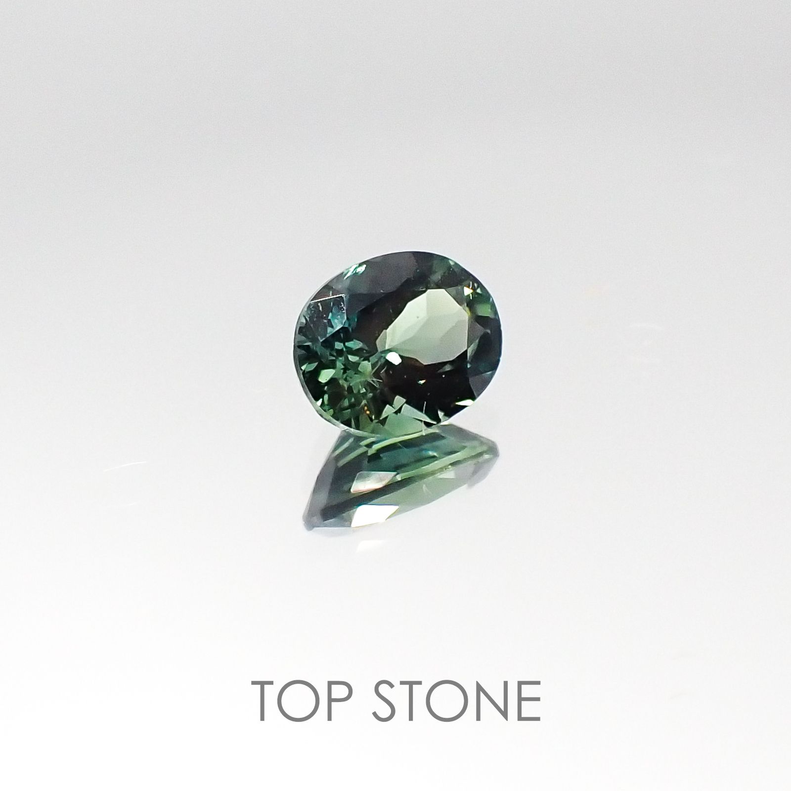 ゴールドシーンサファイア 非加熱 ケニア産 ルース 0.57ct[20085073]5.4×4.3mm前後