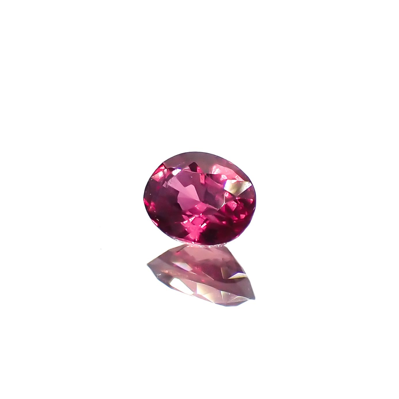 ルビー 非加熱 マダガスカル産 0.24ct[240326671]4.1x3.2mm前後