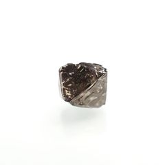 ソーヤブルダイヤモンド 原石 0.56ct[220717046]5.2x5mm前後