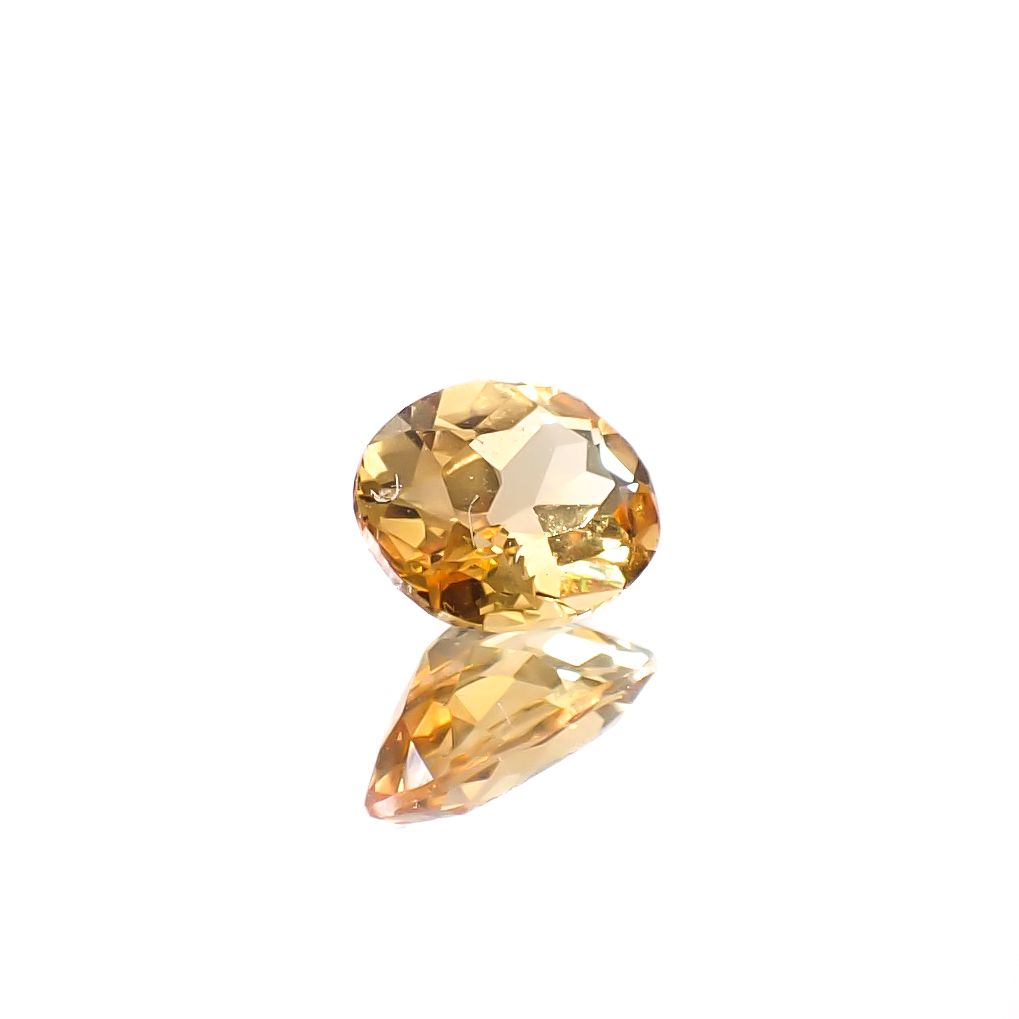 インペリアルガーネット(宝石名ヘソナイト・ガーネット)スリランカ産 0.47ct 識別済[241129438]5.5x4.2mm前後