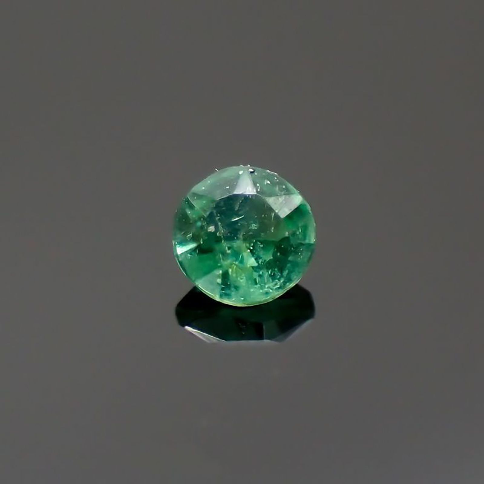 パライバトルマリン(宝石名トルマリン/別名パライバ・トルマリン)ブラジル産 0.036ct 識別済[220114901]2x2mm前後