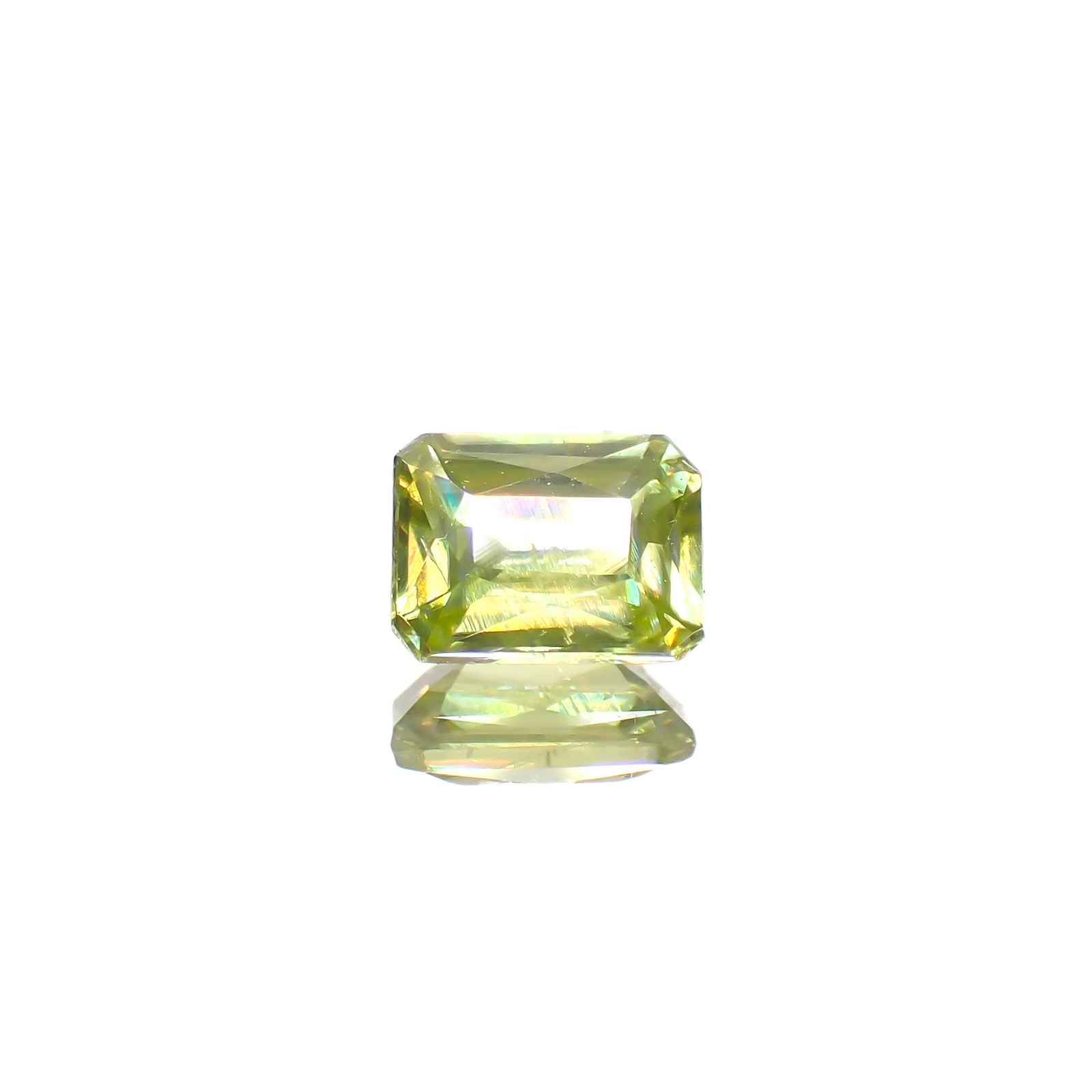 スフェーン マダガスカル産 0.35ct[240627907]4.6x3.4mm前後