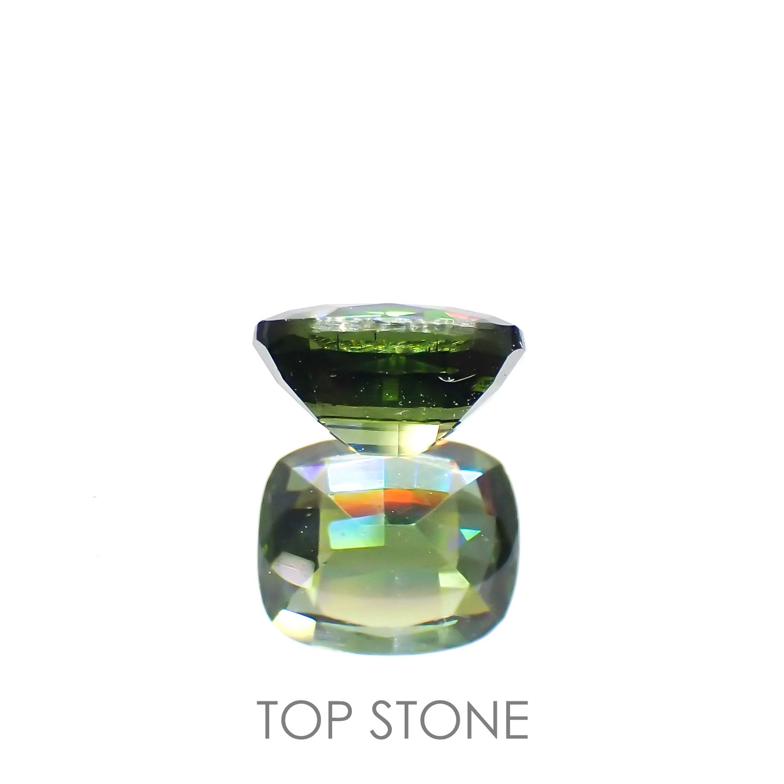 グリーンジルコン(宝石名ジルコン)スリランカ/カンボジア産 0.99ct 識別済[220114896]6.2x5.1mm前後