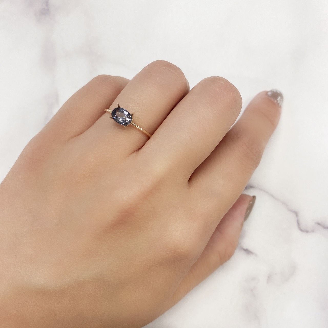 プラチナスピネル(宝石名スピネル) ビルマ産 0.648ct ソ付(彩珠)[210912847]6.6×4.8mm前後