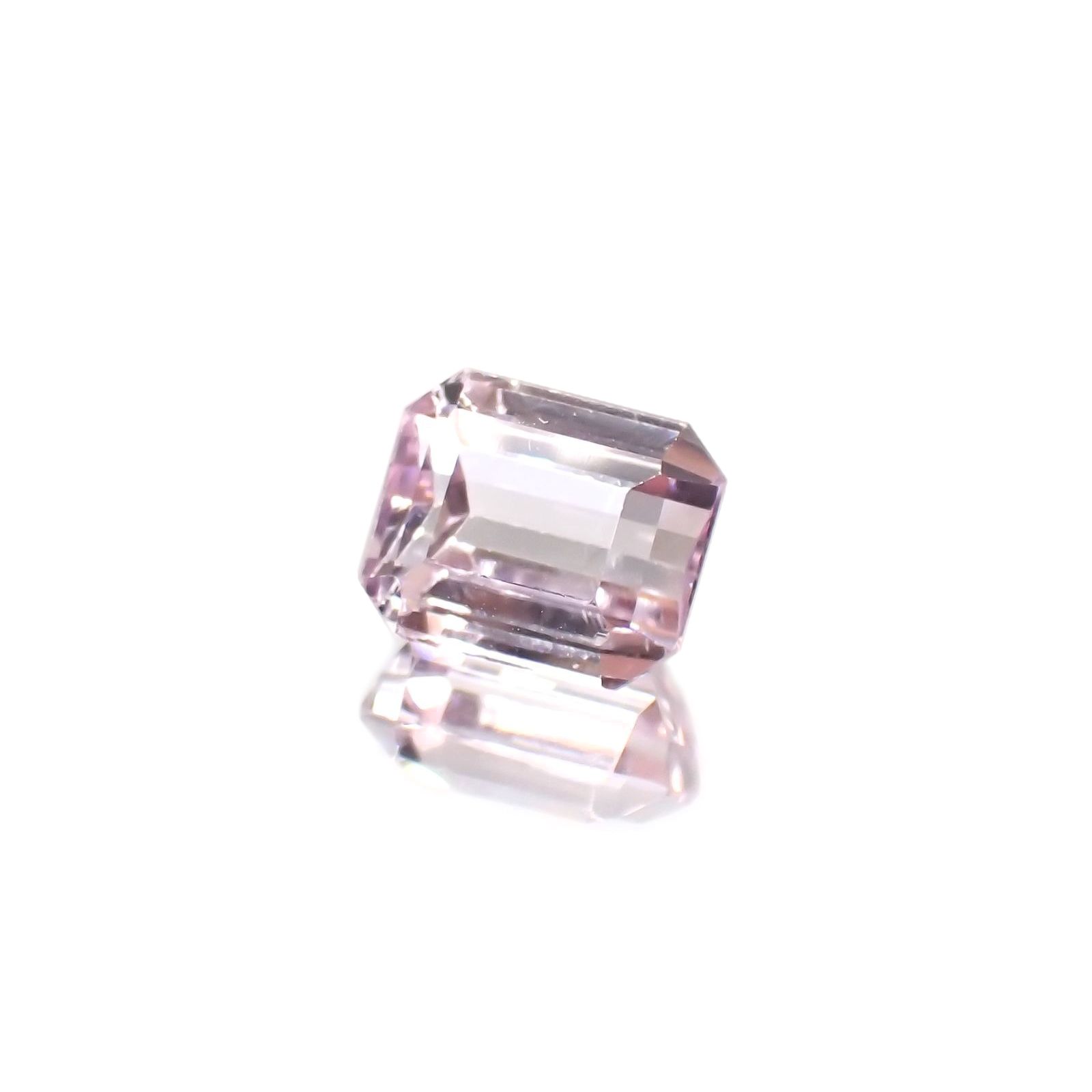 クンツァイト(宝石名クンツァイト)アフガニスタン産 3.76ct 識別済[250115230]9.3x7.8mm前後