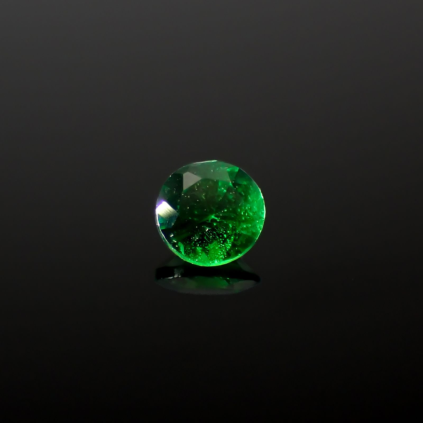 ツァボライト(宝石名グリーン グロッシュラー・ガーネット)タンザニア産 0.12ct 識別済[240226087]3.1x3mm前後