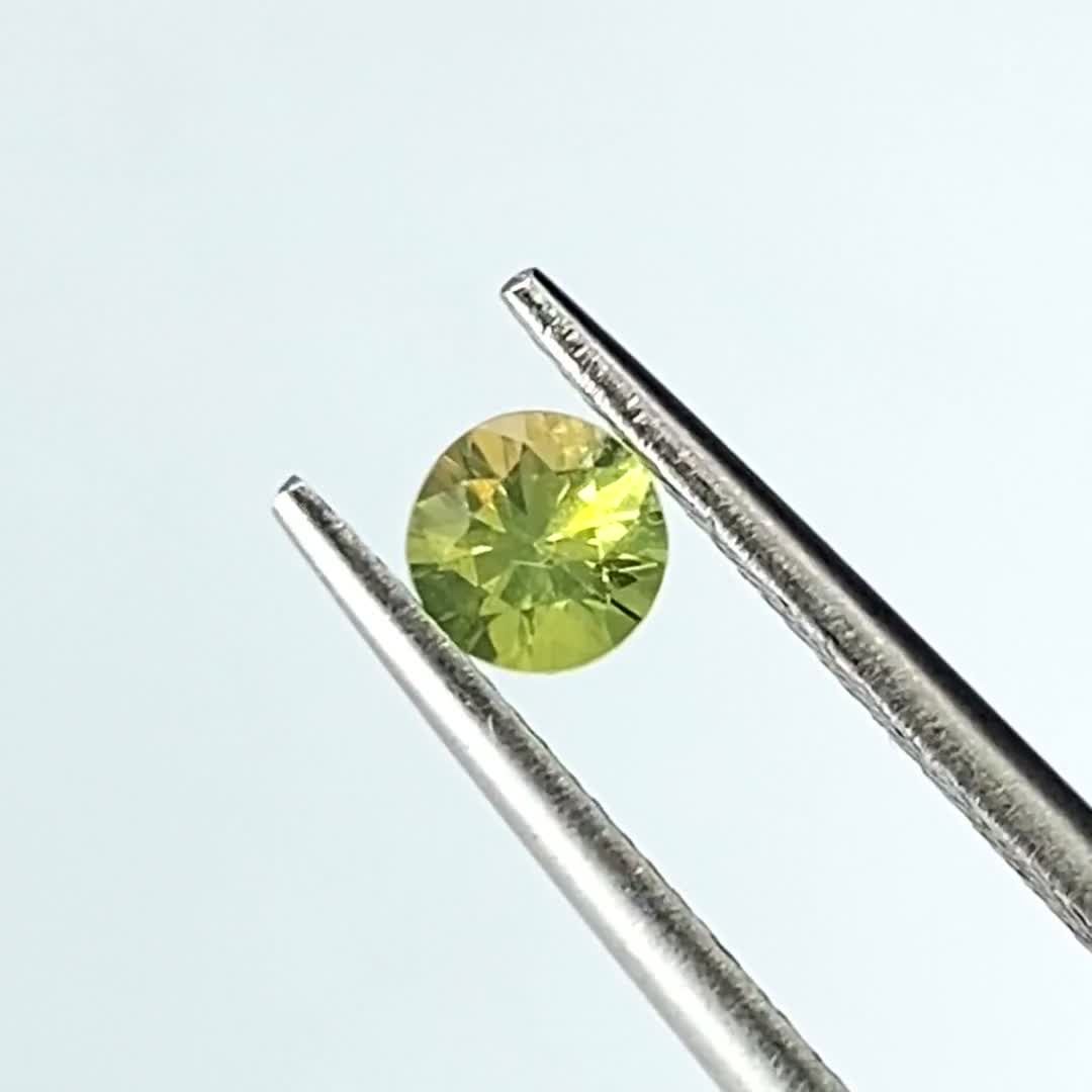 天然石　クリソベリル クリソベリル(宝石名クリソベリル)スリランカ産 識別済 0.28ct / 3.8x3