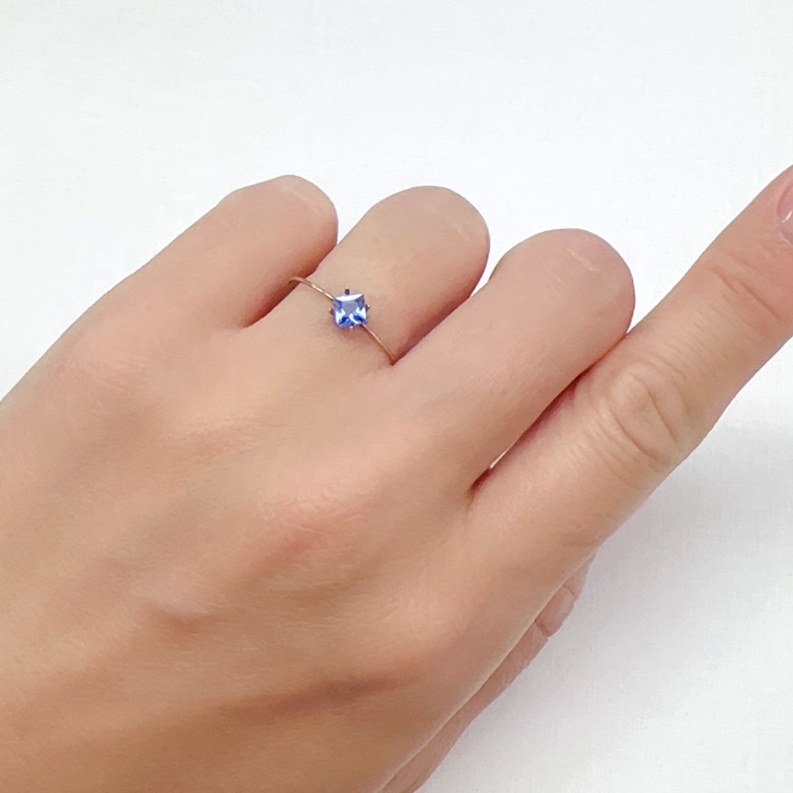 ◇プリンセスカット◇タンザナイト タンザニア産 0.28ct[240427137]3.9x3.8mm前後