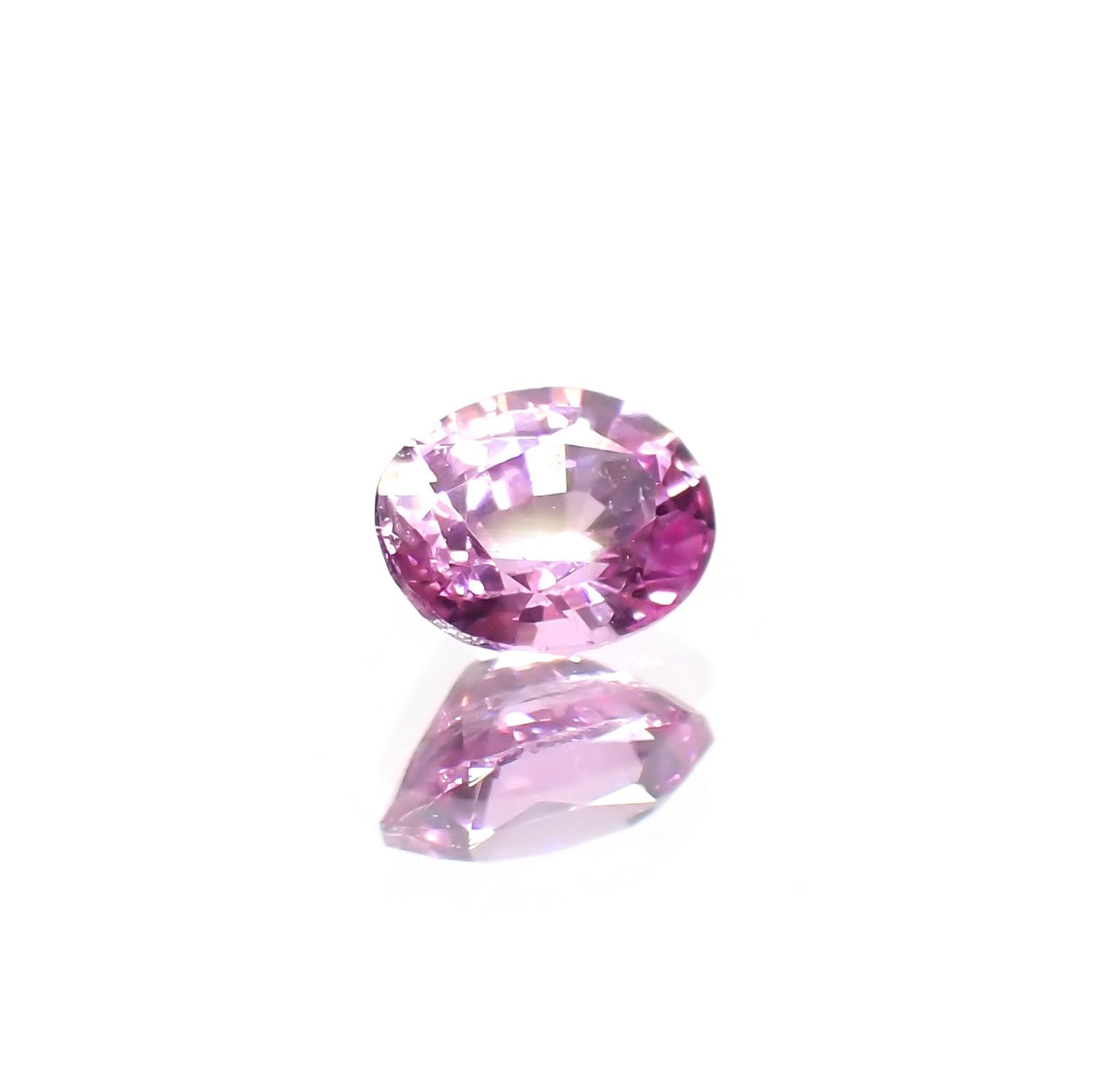 ネオンピンクサファイア スリランカ産 0.25ct / 3.9x3.1mm前後 [230421532]