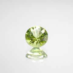 ペリドット(宝石名ペリドット) パキスタン産 1.05ct 識別済[210813075]6.3×6.3mm前後
