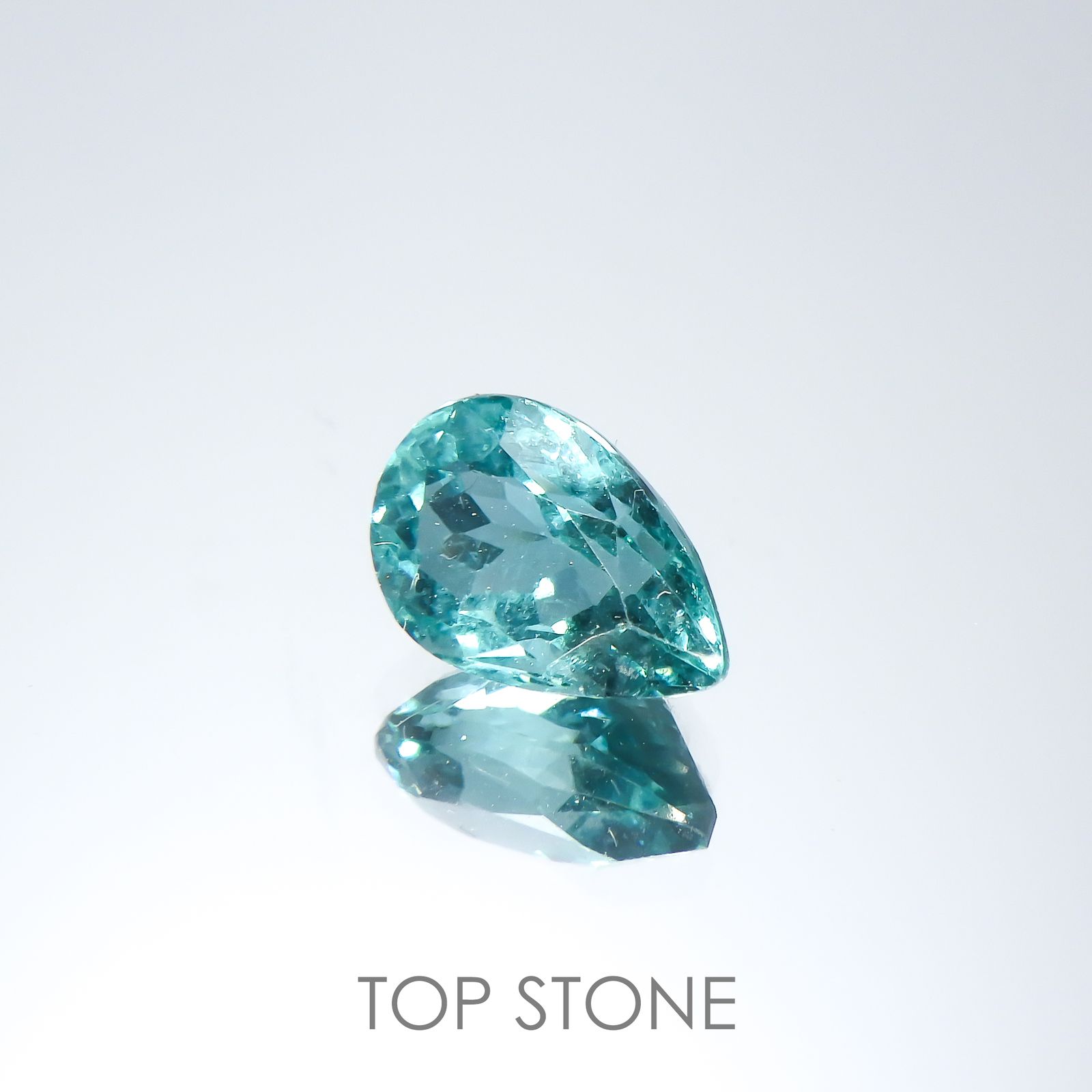 ブルーグリーンアパタイト(宝石名アパタイト)マダガスカル産 0.85ct 識別済[220515940]6.9x4.7mm前後