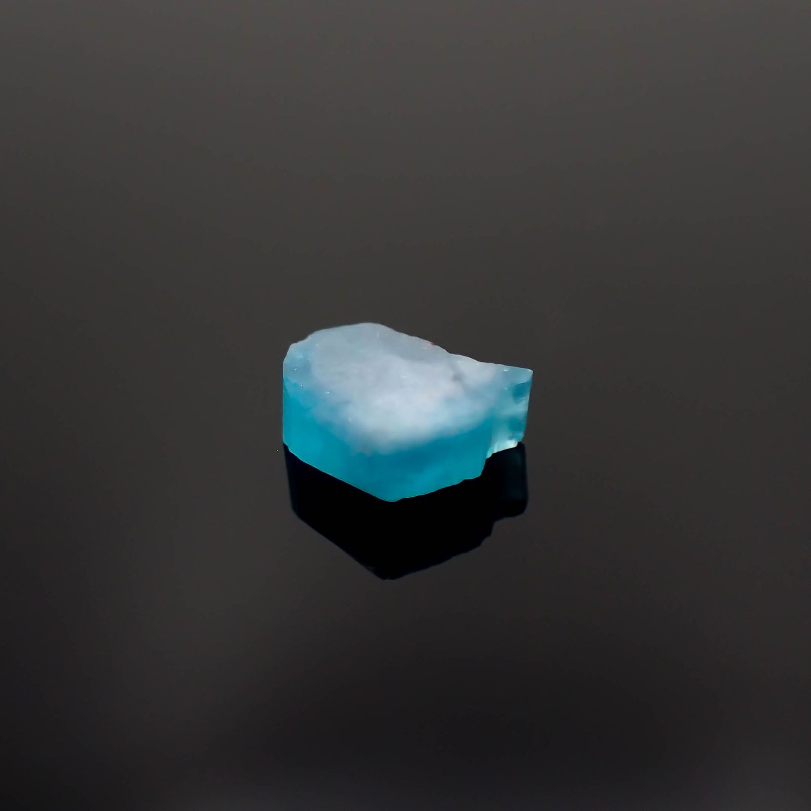 パライバトルマリン原石スライス ブラジル・パライバ州バターリャ鉱山産 1.03ct[230321166]7.3x5.4mm前後