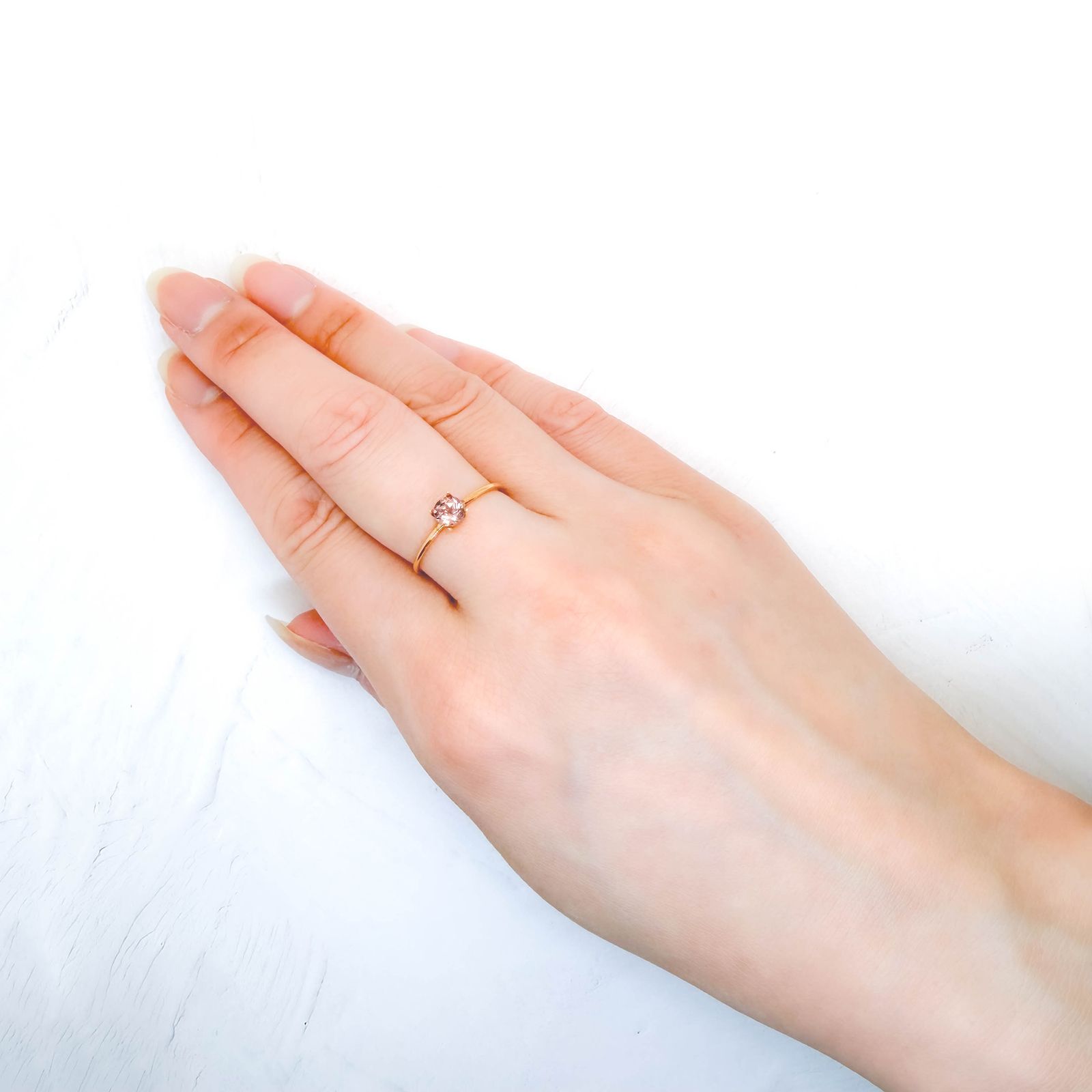 ドラゴンガーネット タンザニア産 0.50ct / 4.6x4.6mm前後 [260532243]