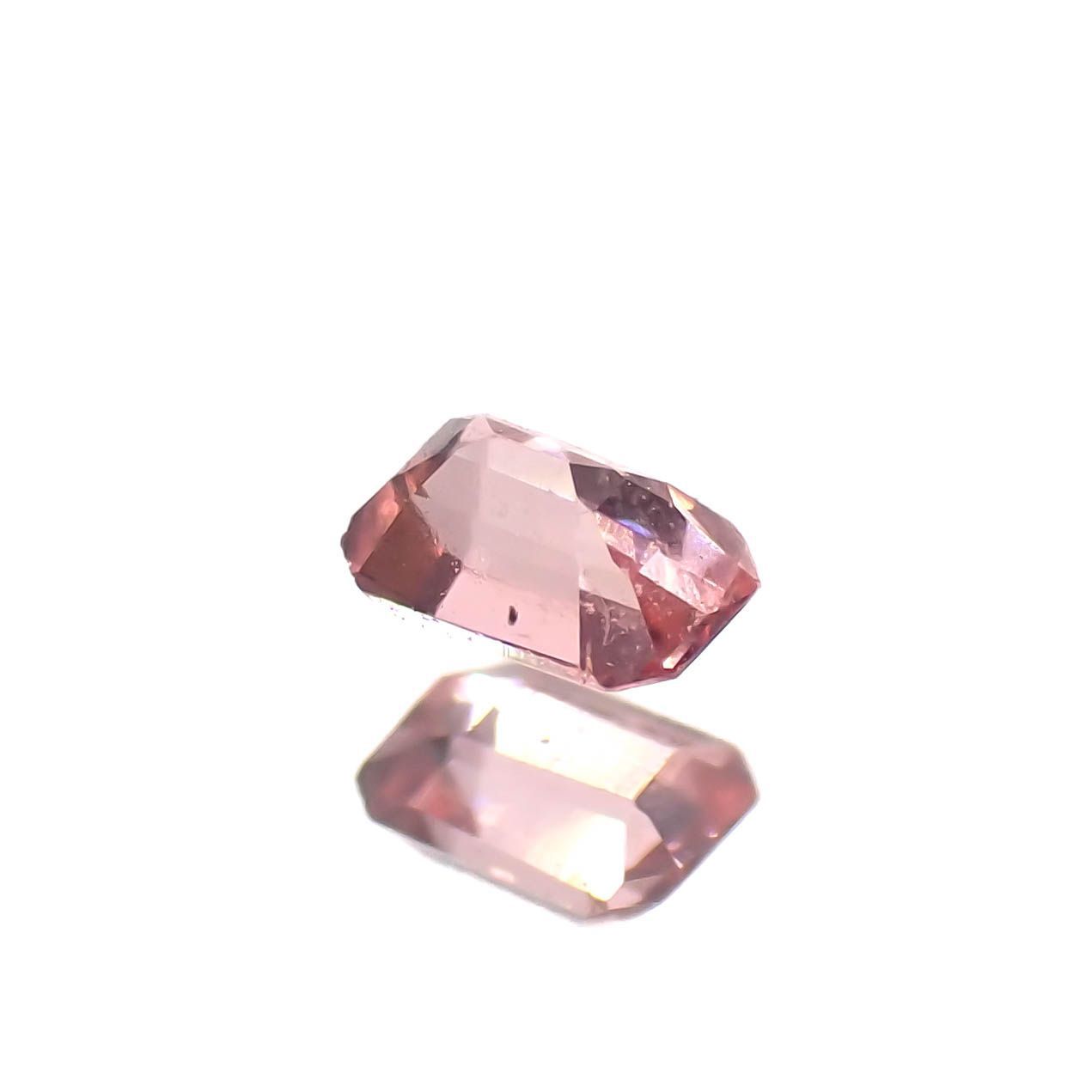 ヴェイリネナイト(宝石名ベイリネナイト)パキスタン産 0.056ct 識別済[221219290]2.5x1.7mm前後