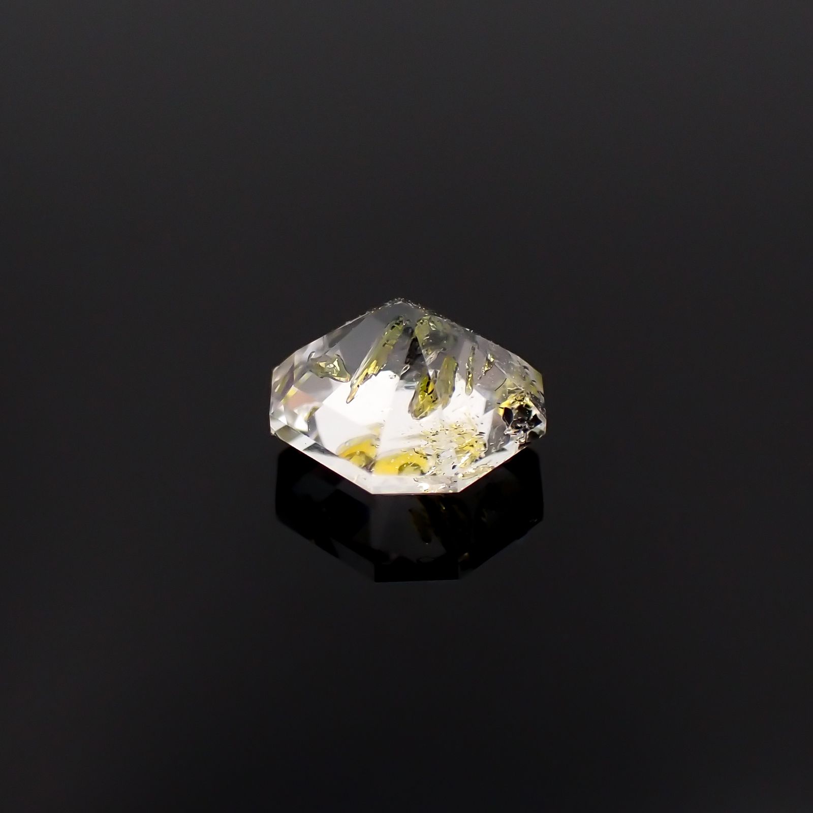 ◇オクタゴンカット◇オイルインクォーツ パキスタン産 0.51ct[230522092]5.1x4.7mm前後