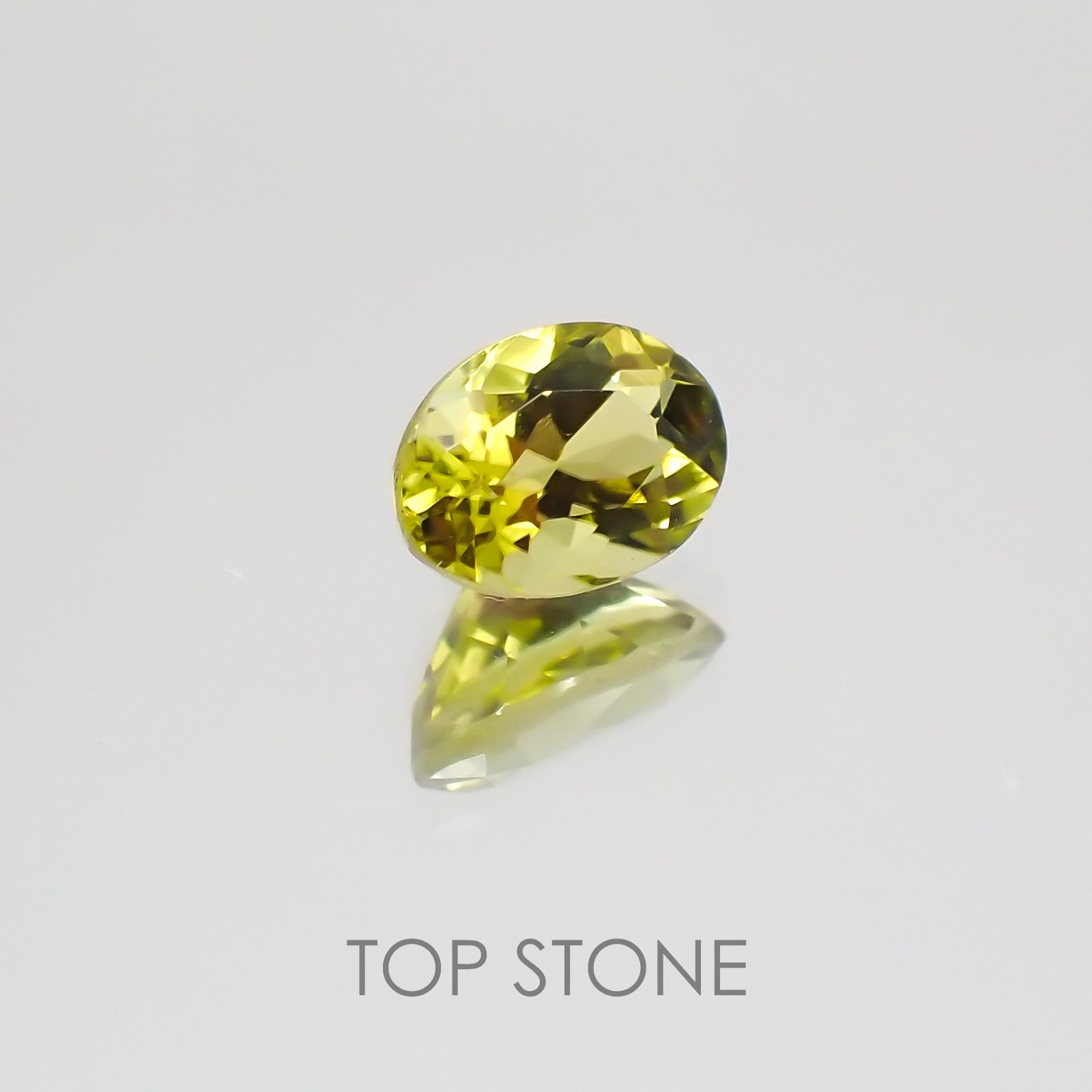 カナリートルマリン(宝石名トルマリン) ナイジェリア産 0.51ct 識別済[20128994]5.7×4mm前後