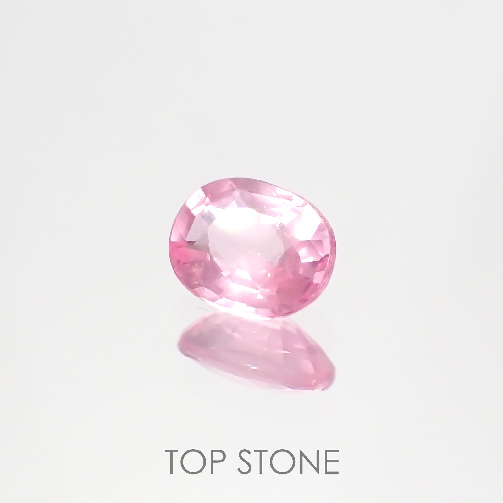 シルキーピンクスピネル(宝石名ピンク・スピネル) タンザニア産 0.78ct 識別済[210912895]6.4×4.9mm前後
