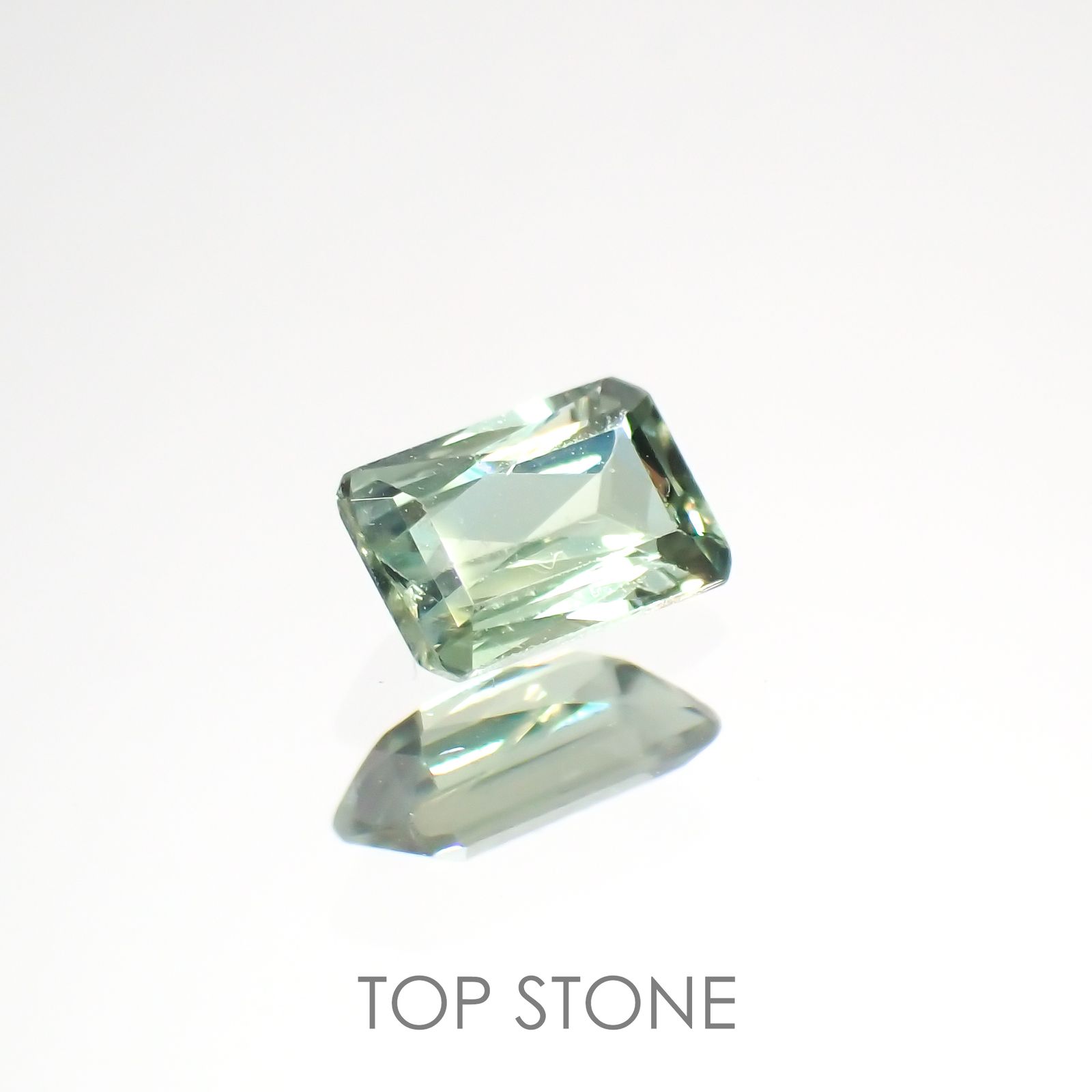 グリーンクリソベリル(宝石名クリソベリル)スリランカ/マダガスカル産 0.36ct 識別済[220114467]4.8x3.2mm前後