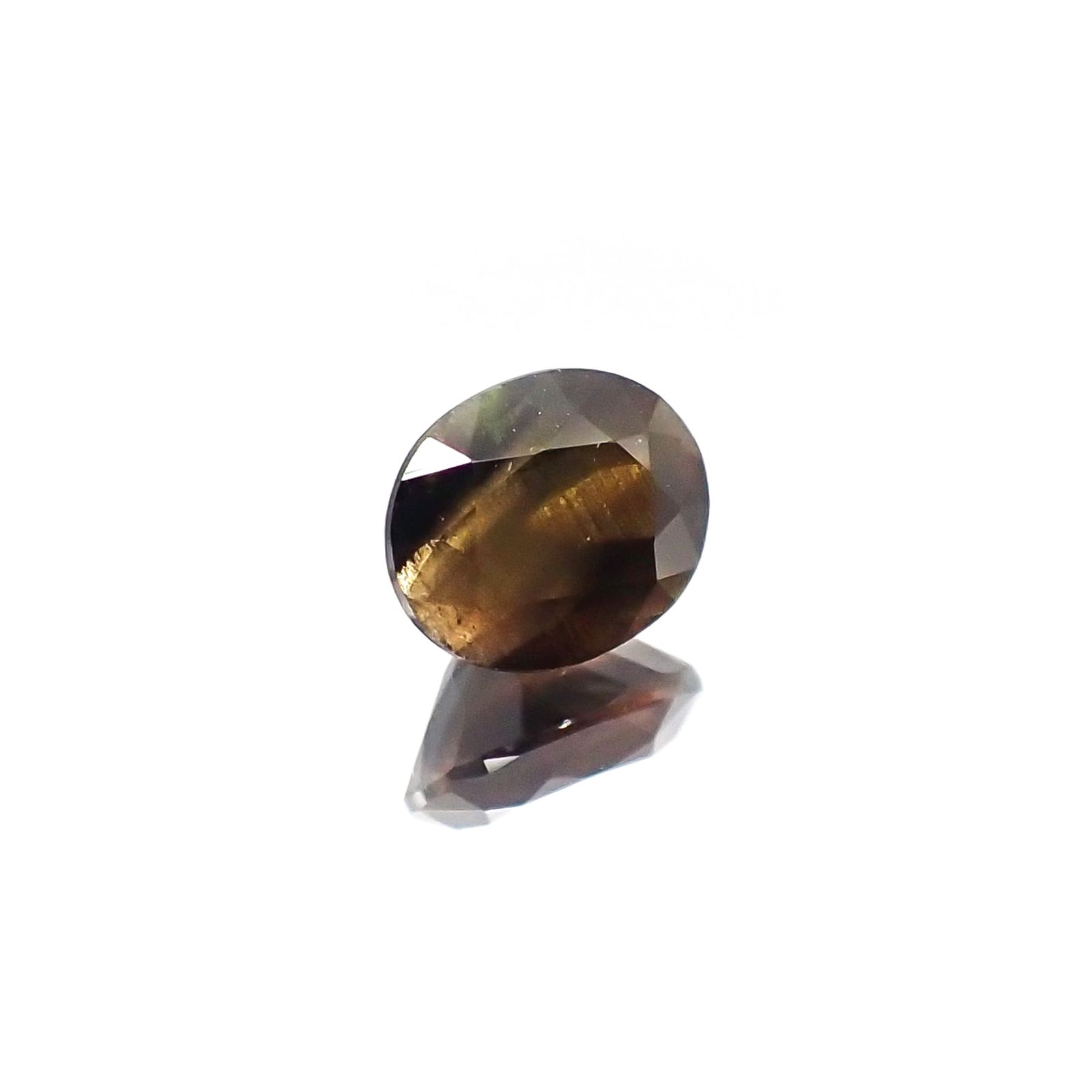 ゴールドシーンサファイア(宝石名シーン・サファイア)ケニア産 識別済 0.69ct / 5.4x4.4mm前後 [231023798]