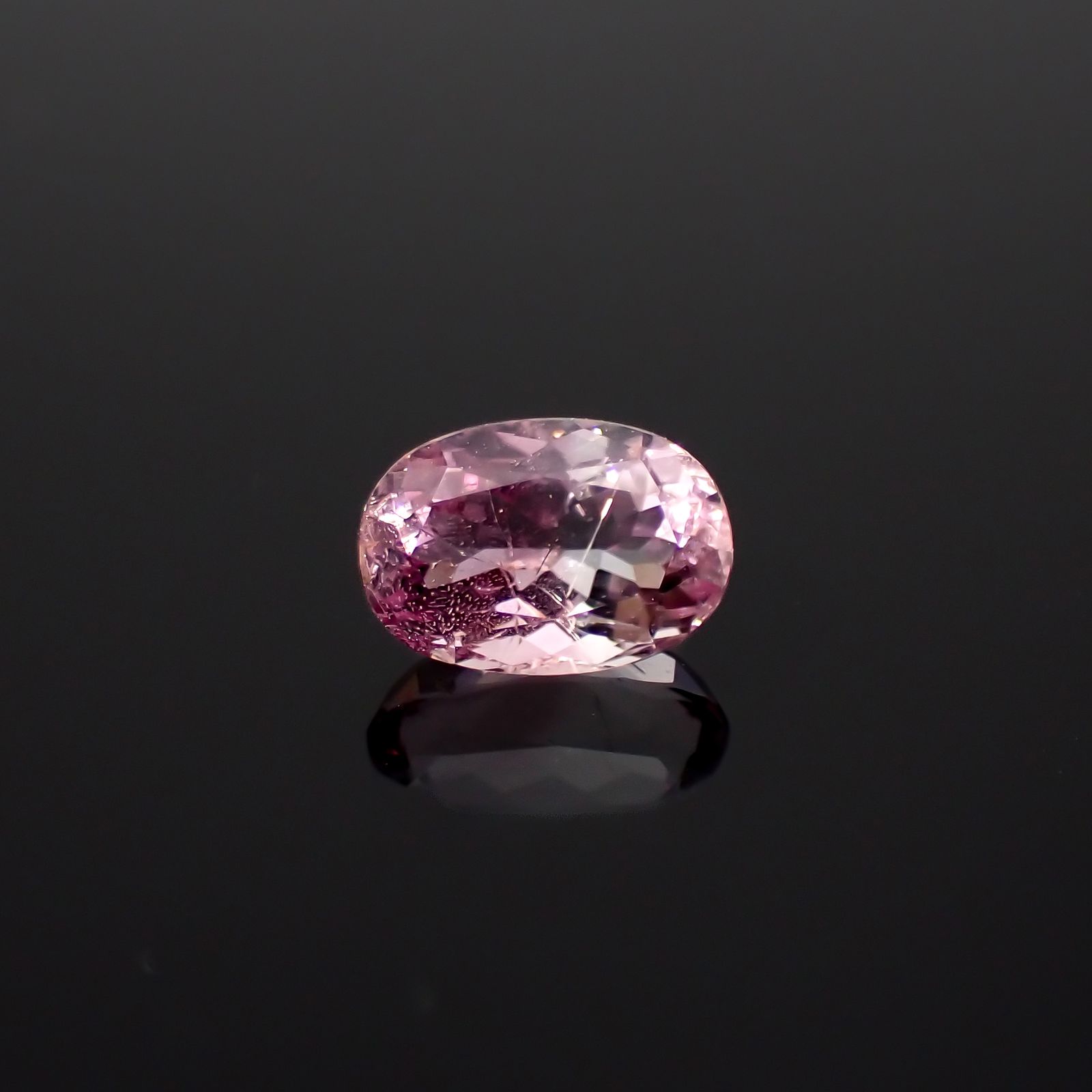 ピンクポードレッタイト (宝石名ピンク・ポードレッタイト )ビルマ産 0.574ct ソ付(彩珠)[231023923]6.4x4.5mm前後