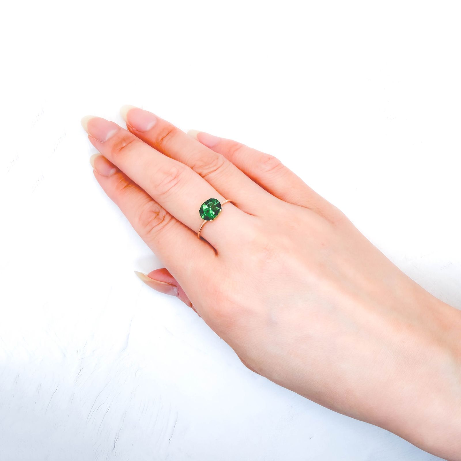 クロムトルマリン(宝石名クロム・トルマリン)タンザニア産 ソ付(彩珠) 1.433ct / 8.5x6.5mm前後 [260932607]