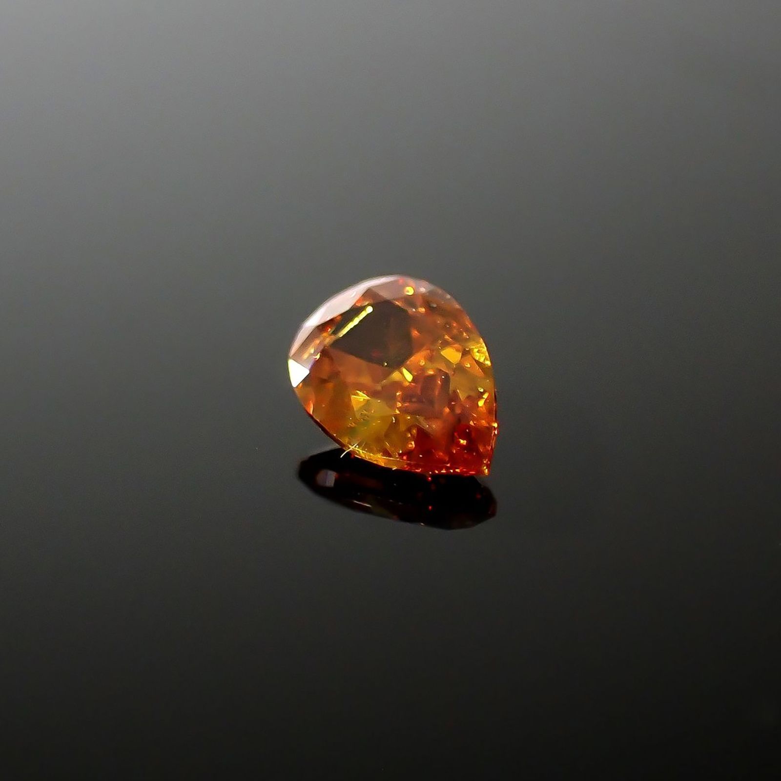 オレンジダイヤモンド SI-2 | FANCY DEEP YELLOWISH ORANGE(宝石名