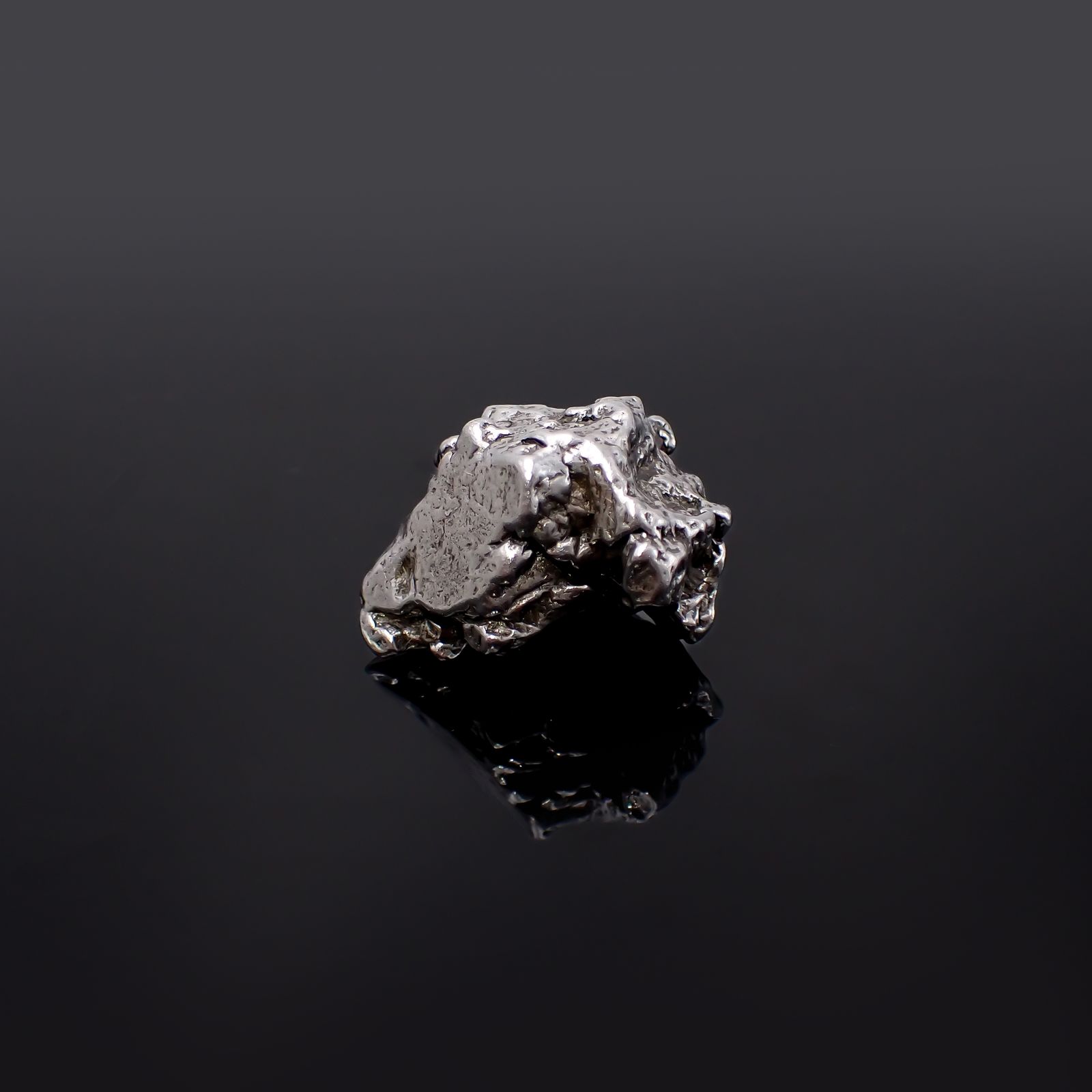 カンポ・デル・シエロ隕石 原石 発見地:アルゼンチン 132.90ct[240125514]28.2x22.1mm前後