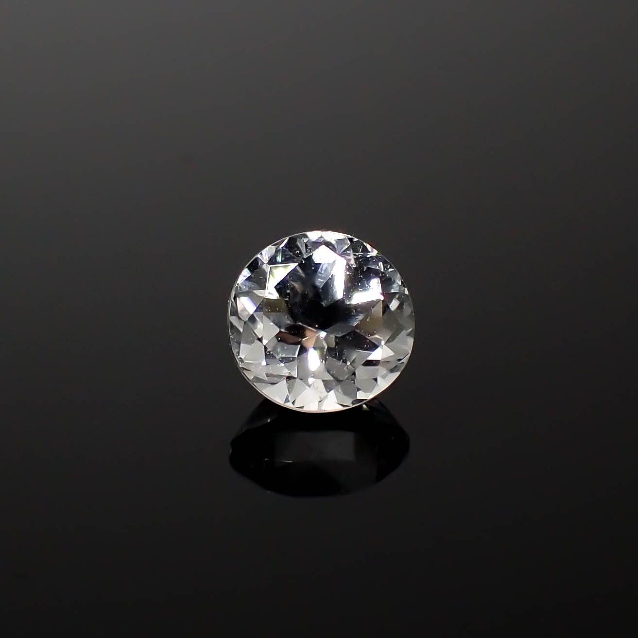 ゴッシェナイト パキスタン・ヒマラヤ産 0.83ct [240527447]6x5.8mm前後