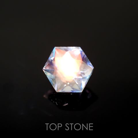 ◇ヘキサゴンカット◇レインボームーンストーン(宝石名ラブラドライト)マダガスカル産 0.35ct 識別済[211113732]4.4x4.2mm前後