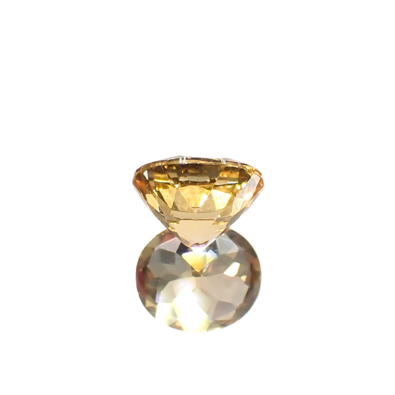 インペリアルトパーズ(宝石名トパーズ)ブラジル産 0.77ct 識別済[220917587]5.9x5.1mm前後