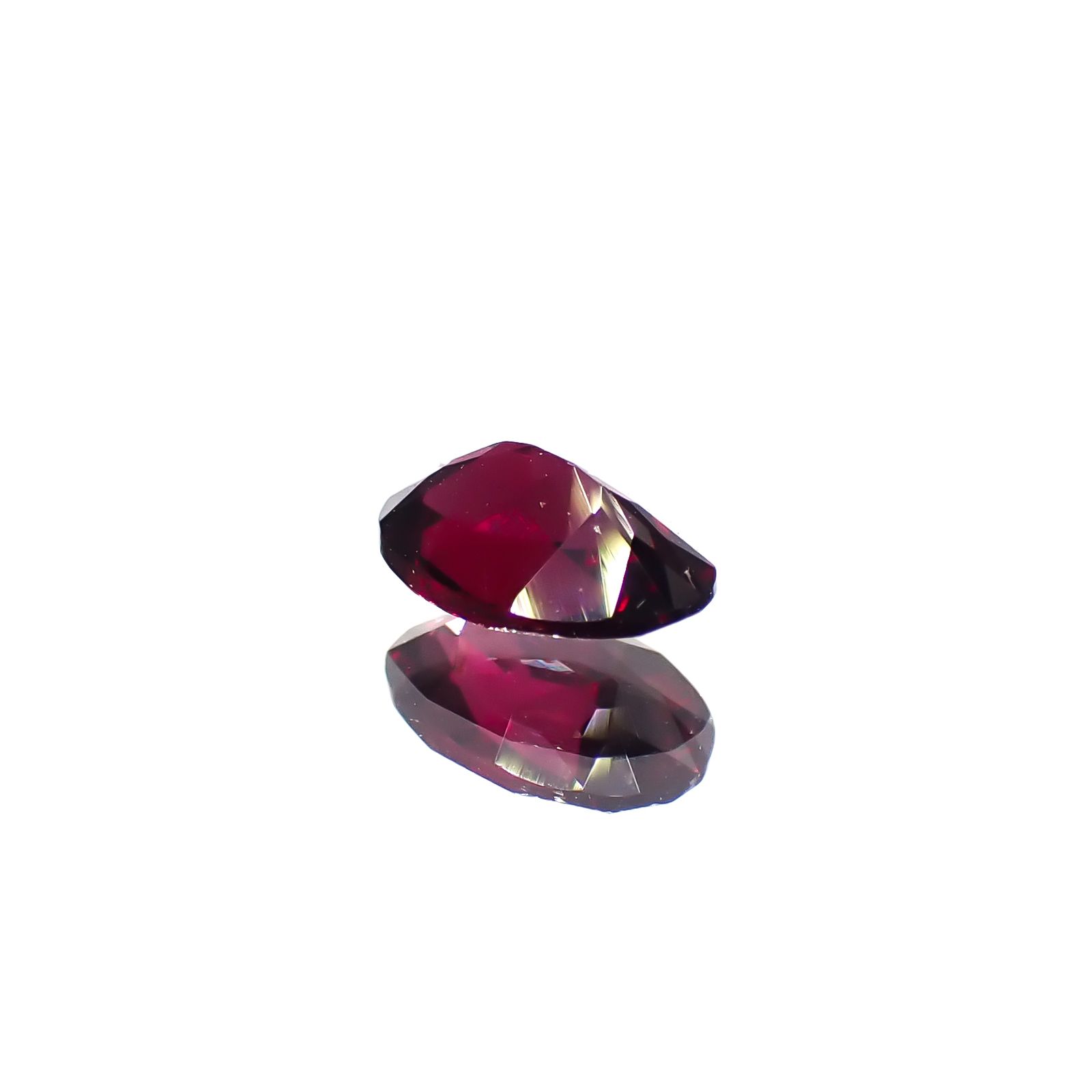 アントヒルガーネット(クロムパイロープガーネット) アメリカ・アリゾナ州産 0.52ct[240527824]6.1x4mm前後