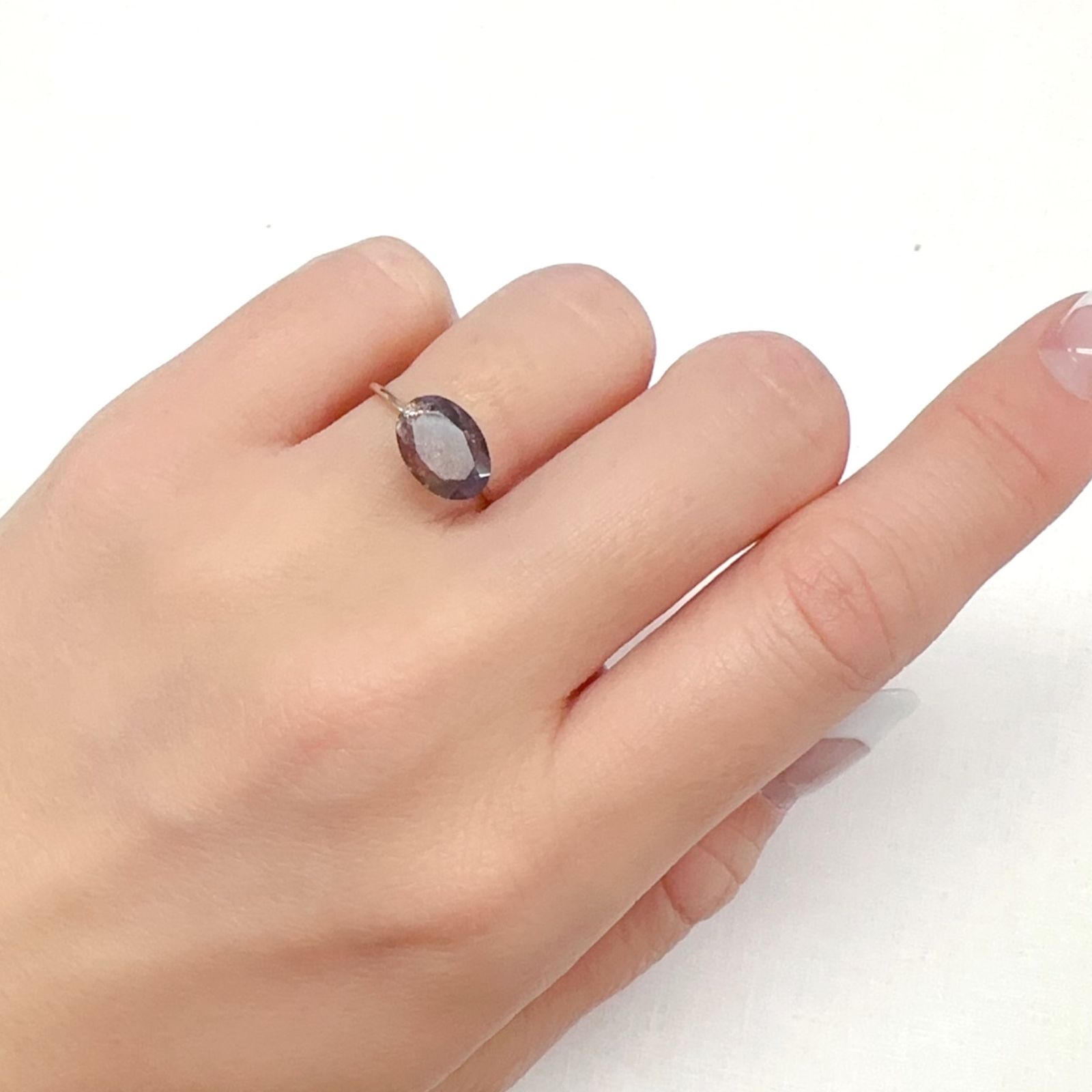 ブラッドショットアイオライト インド産 1.69ct[240125371]10.3x7.1mm前後