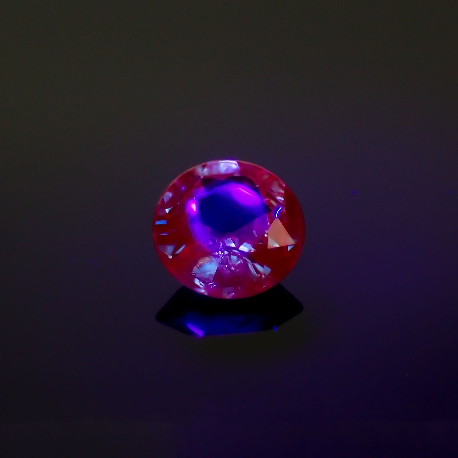 アレキサンドライト(宝石名アレキサンドライト)ブラジル産 0.18ct 識別済[230823177]3.6x3.6mm前後