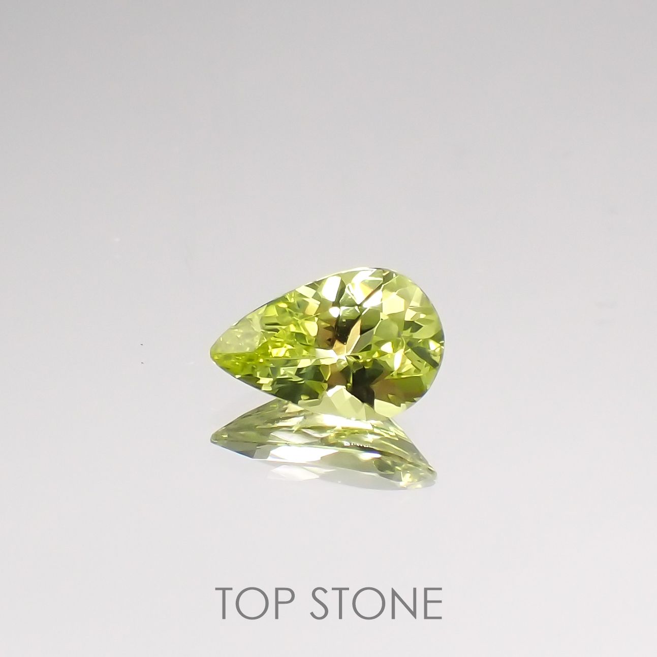 パロットクリソベリル(宝石名クリソベリル) インド産 0.80ct 識別済[210711520]7.8×5mm前後