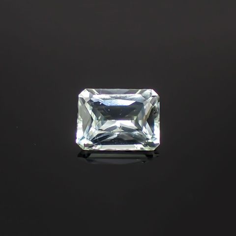ライムスポジュミン(宝石名スポジュミン)ブラジル産 1.77ct 識別済[250717087]8.4x6.4mm前後