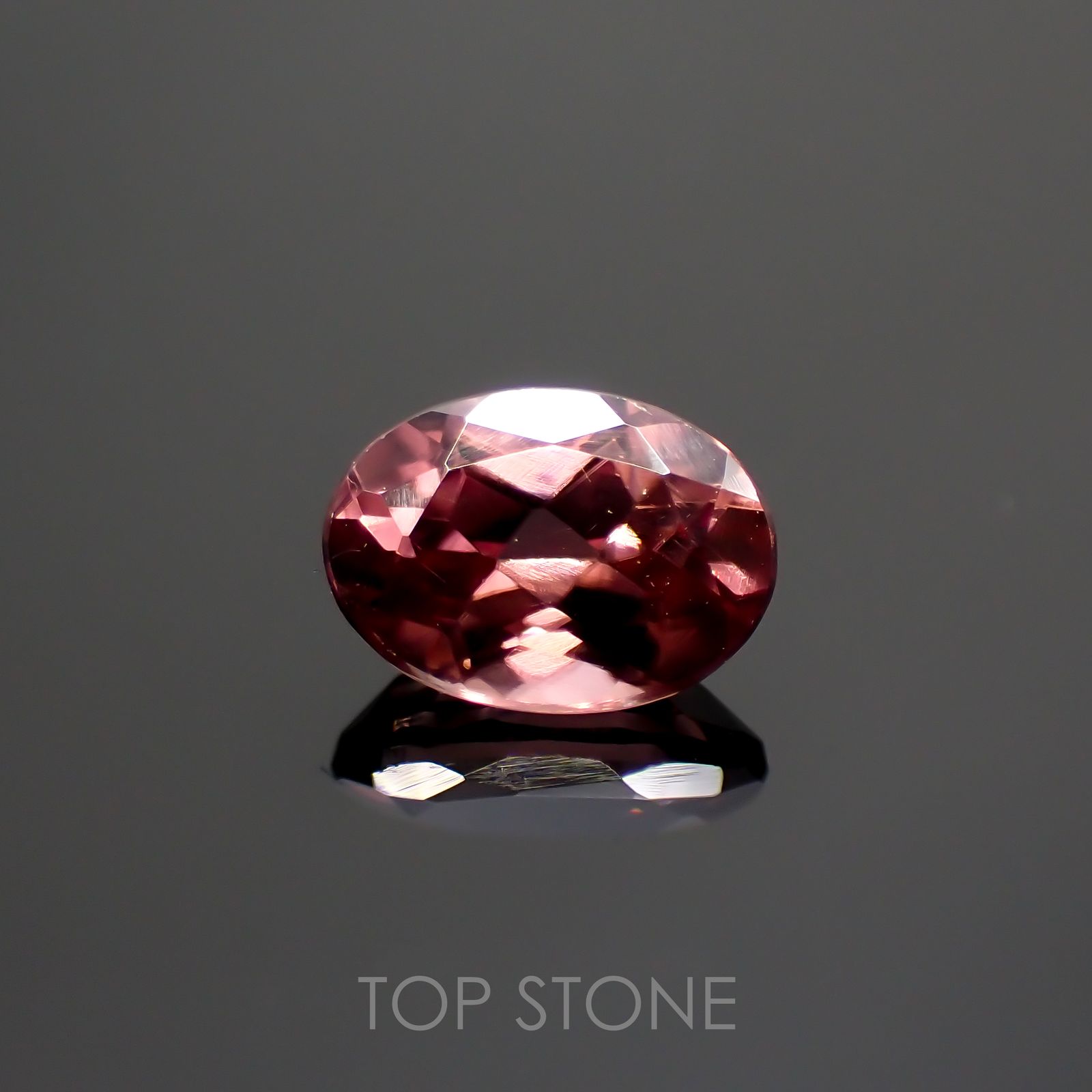 ピンクジルコン(宝石名ジルコン) スリランカ/カンボジア産 1.29ct 識別済[21029784]7.1×5.1mm前後