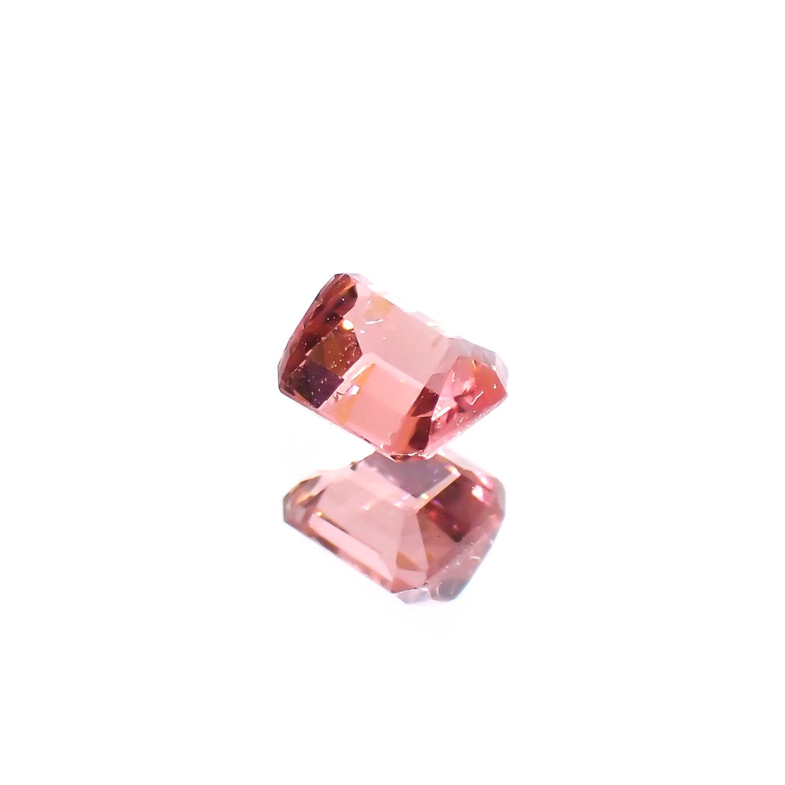 ローズピンクトルマリン(宝石名ピンク・トルマリン)ブラジル/アフリカ産 0.54ct 識別済[220114857]4.5x4.2mm前後