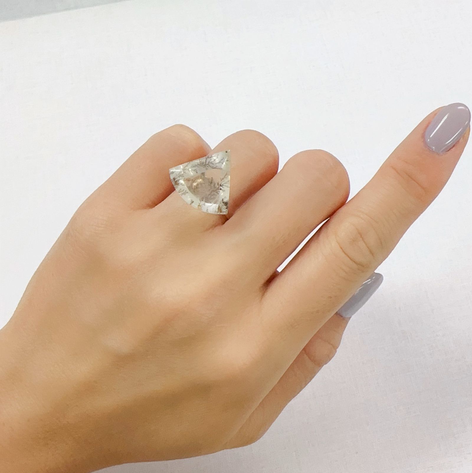 ◇カスタムカット◇デンドリチッククォーツ ブラジル産 11.09ct[230823240]16.7x17.7mm前後