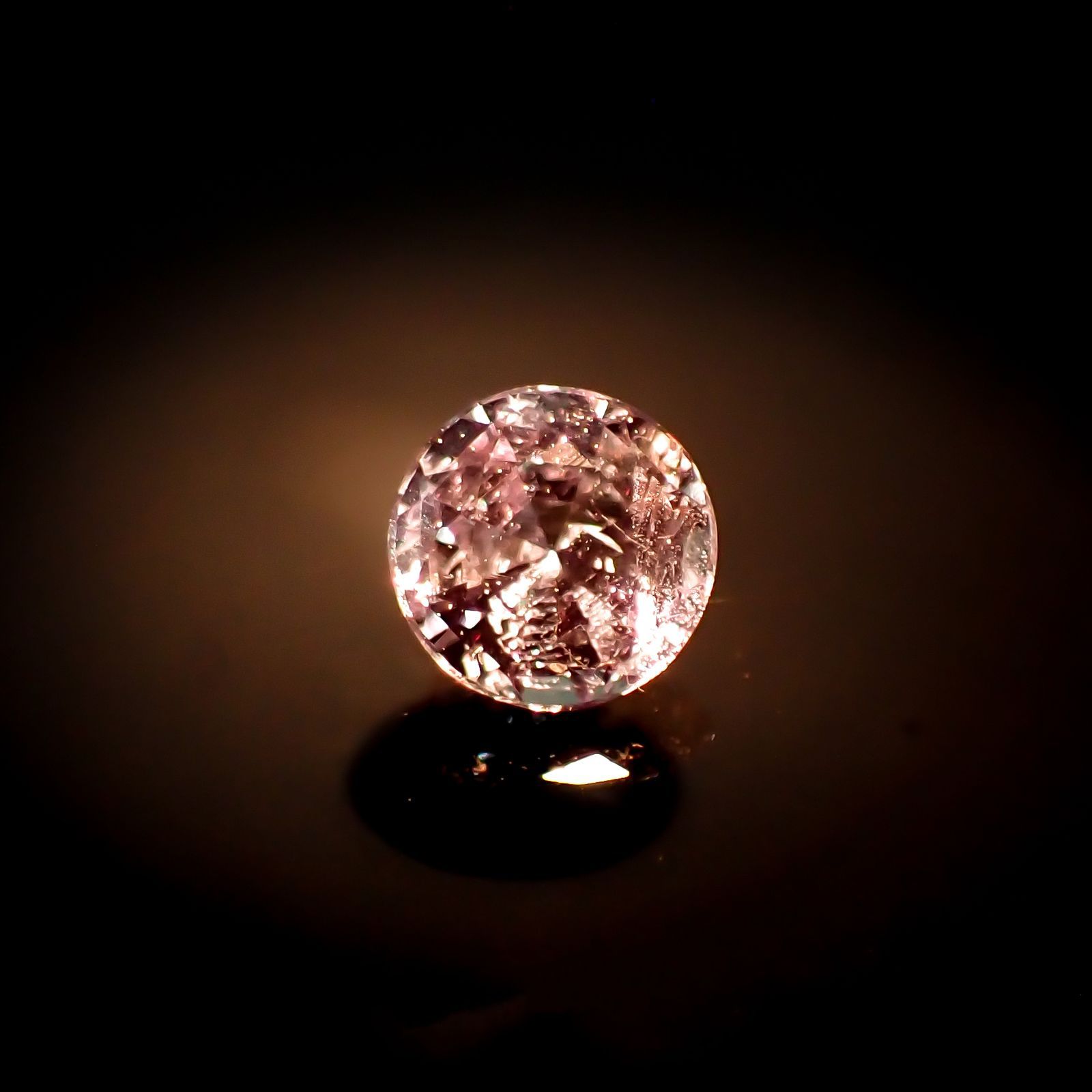 アレキサンドライト(宝石名アレキサンドライト)ブラジル産/EmeraldMains社製 0.141ct ソ付(彩珠)[220516023]3x3mm前後
