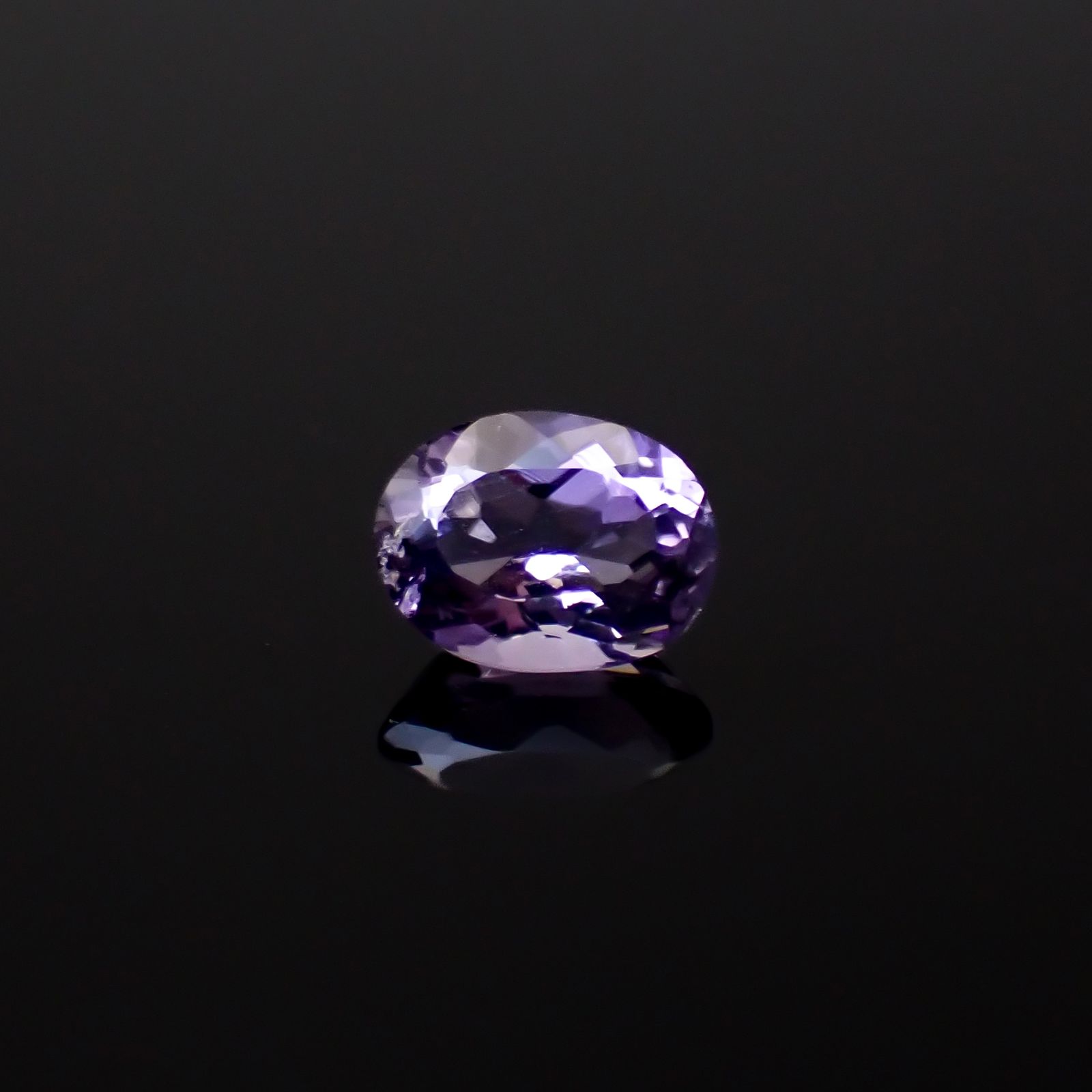 マリアライト(宝石名スキャポライト)スリランカ産 0.78ct 識別済[250330050]6.9x5.2mm前後