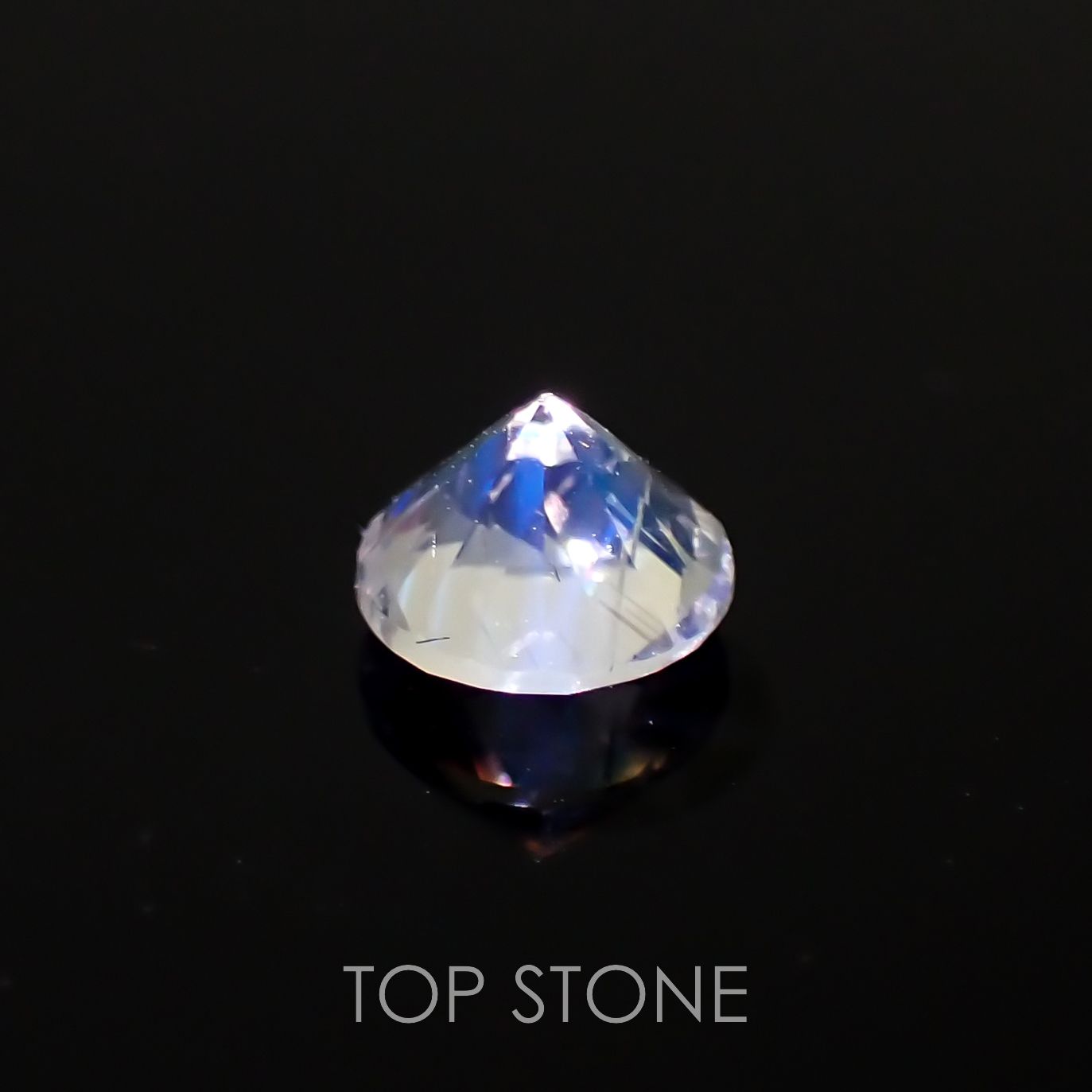 レインボームーンストーン(宝石名ラブラドライト)マダガスカル産 0.34ct 識別済[221219519]4.5x4.5mm前後