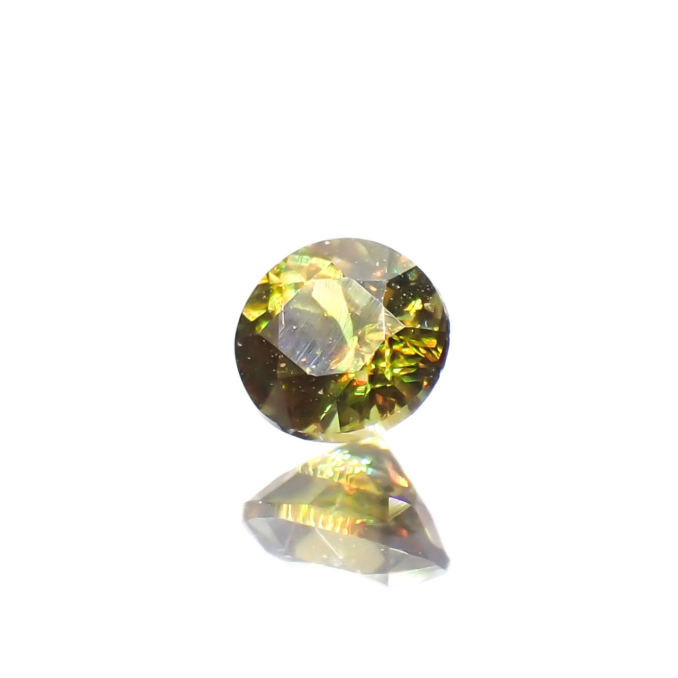 カラーチェンジスフェーン パキスタン産 0.17ct[230522189]3.2x3.2mm前後
